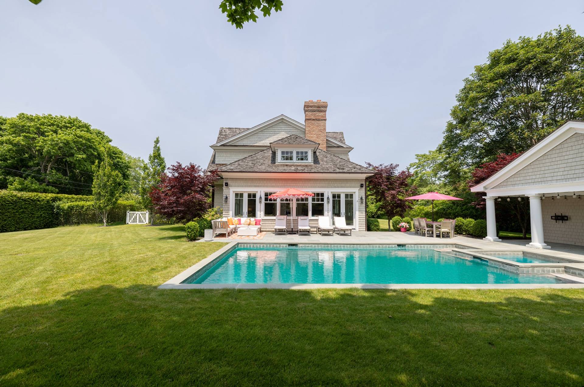 54 LEE AVE