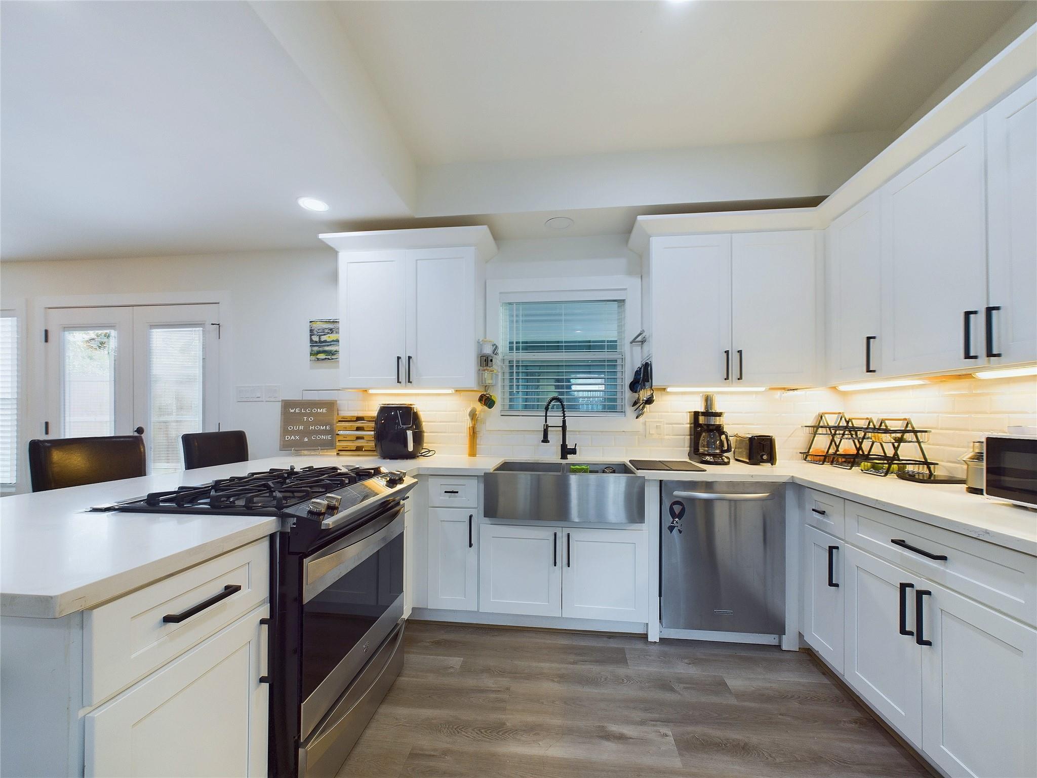 7609 Amelia Road