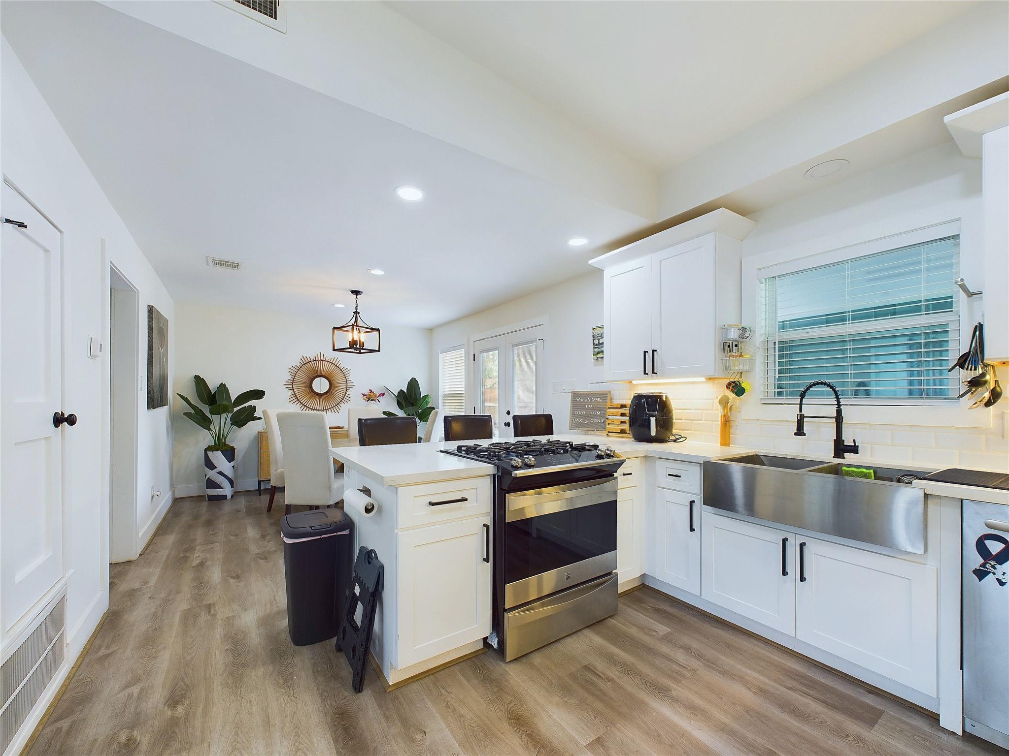 7609 Amelia Road