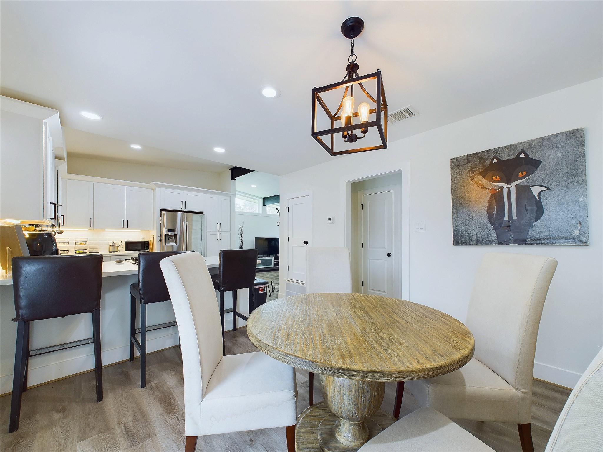 7609 Amelia Road