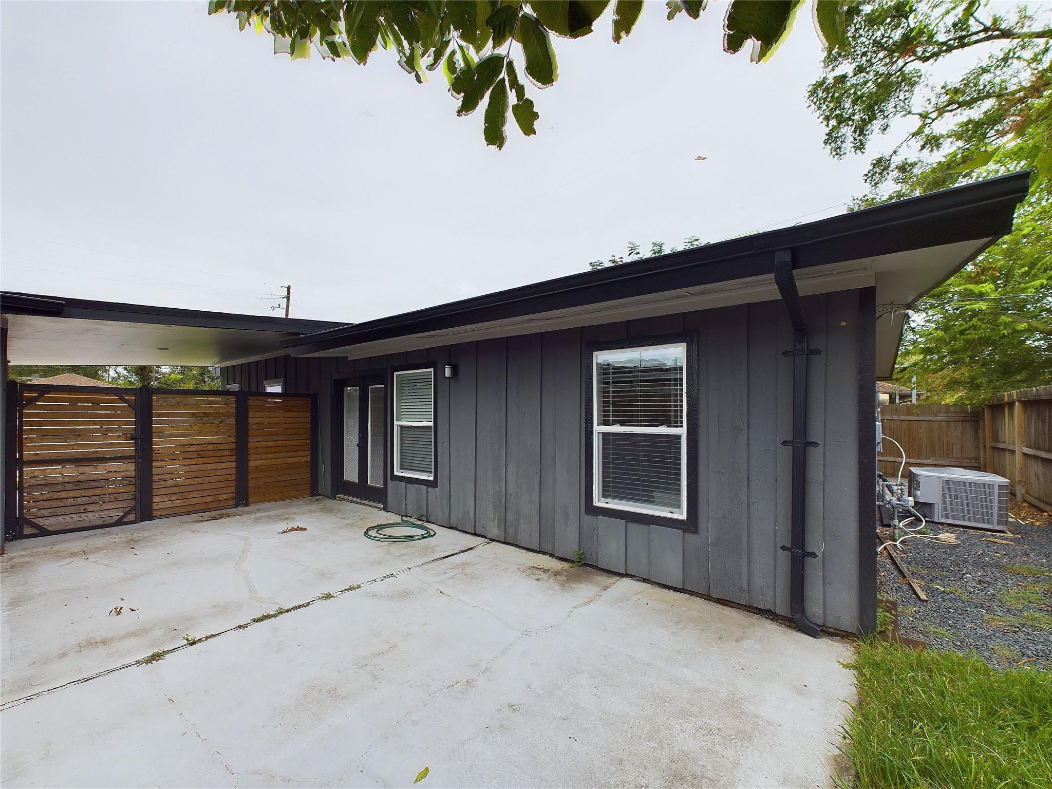 7609 Amelia Road