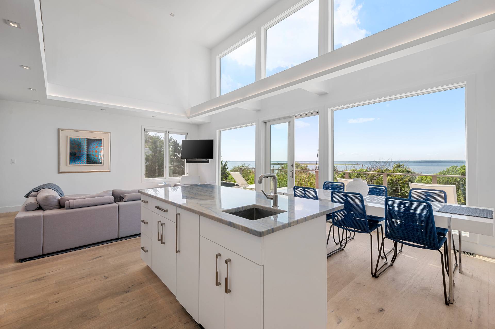846 DUNE RD