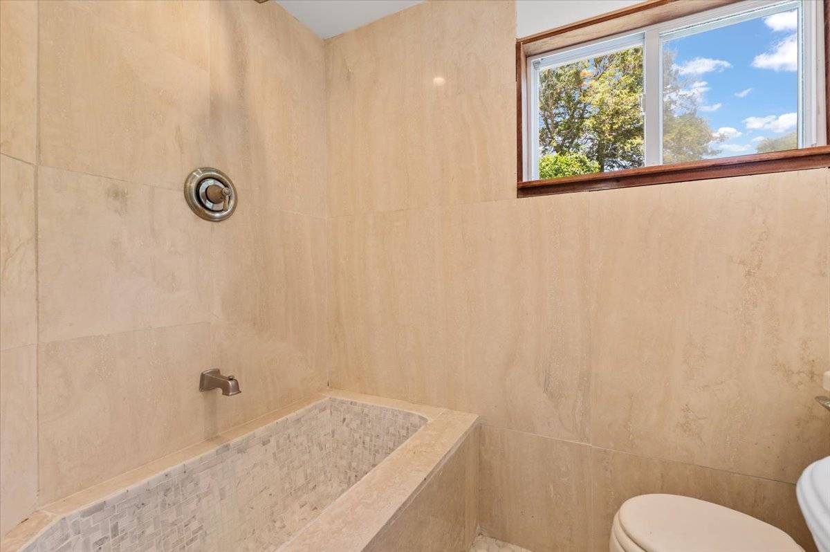 56 W DONELLAN RD