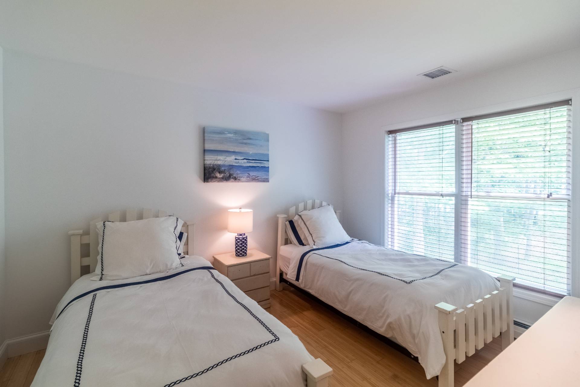 28 Bayview ave