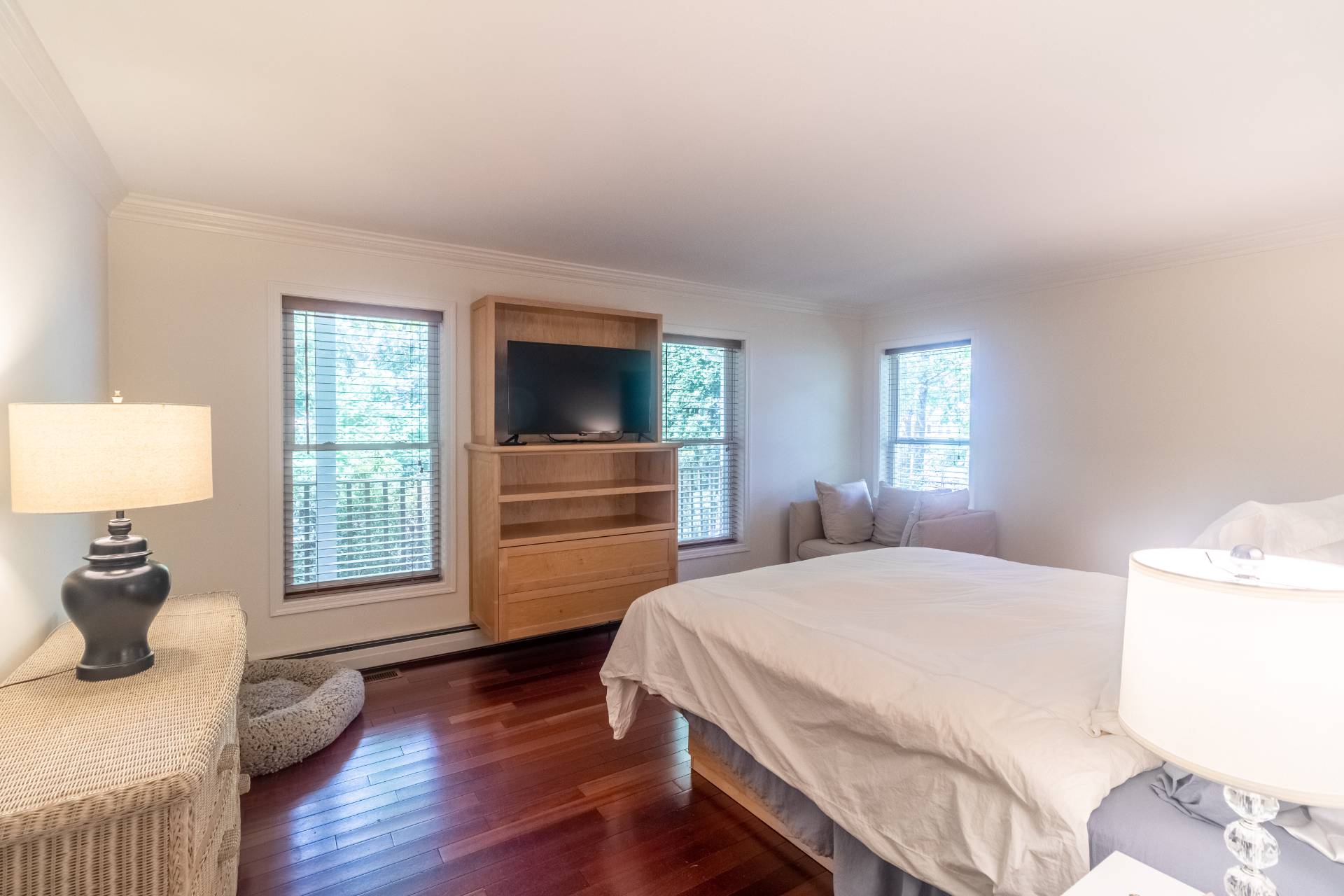 28 Bayview ave