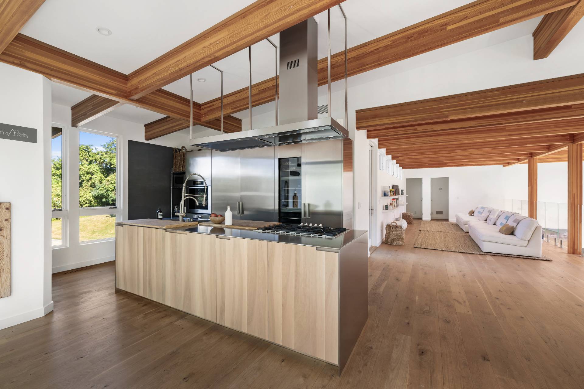 10 CAPTAIN BALFOUR WAY