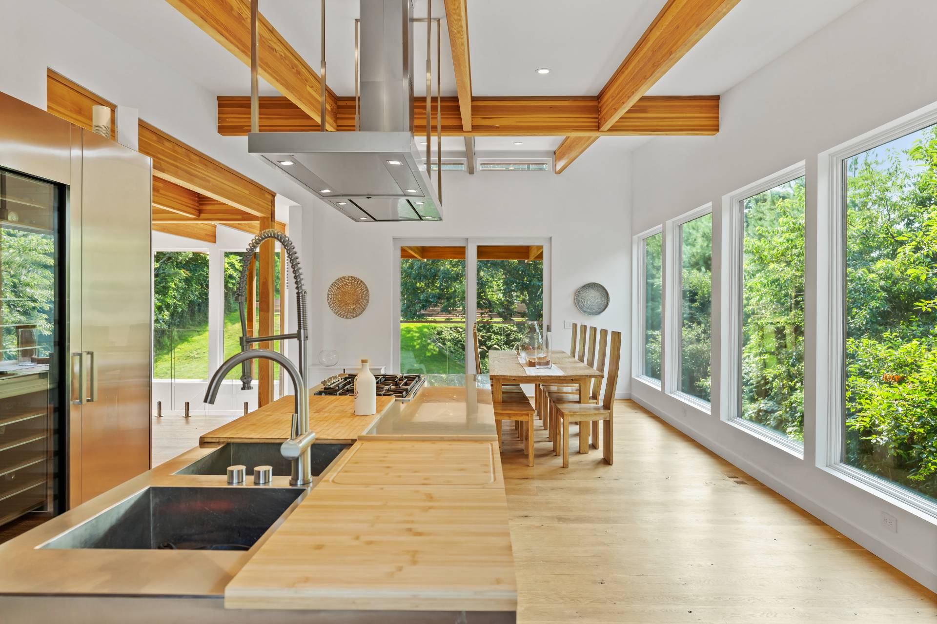 10 CAPTAIN BALFOUR WAY