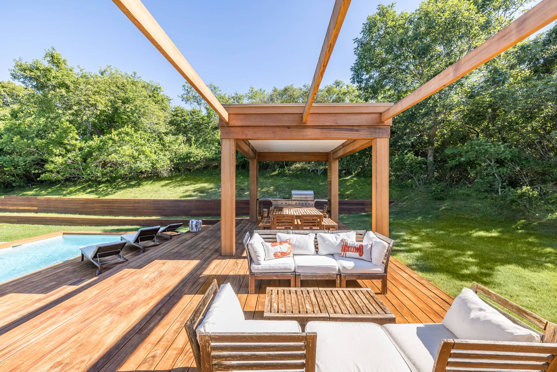 10 CAPTAIN BALFOUR WAY