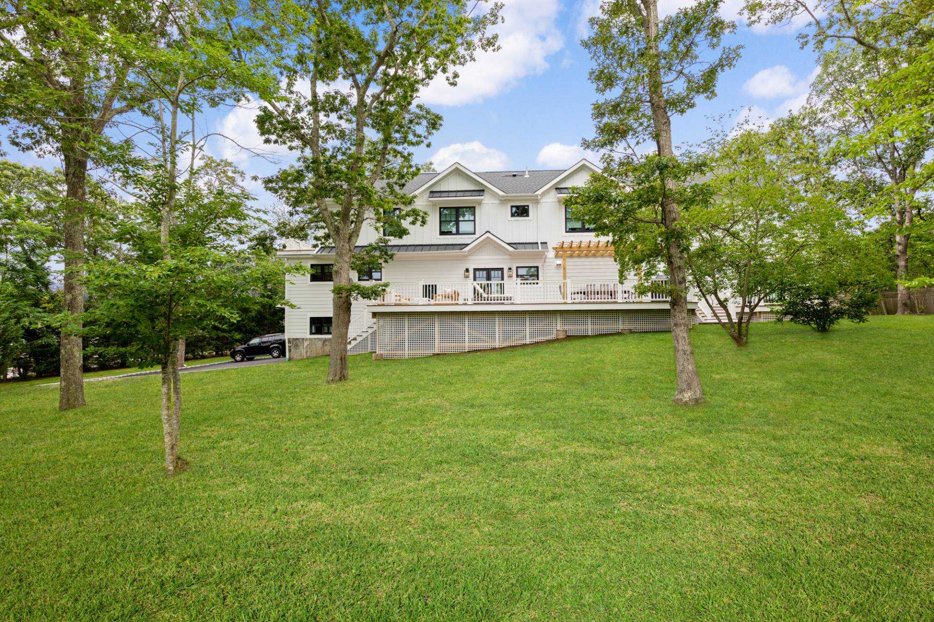 85 North Bishop Ln