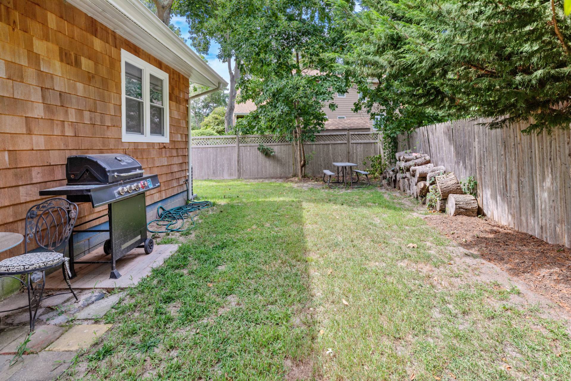 9 Randall Ln