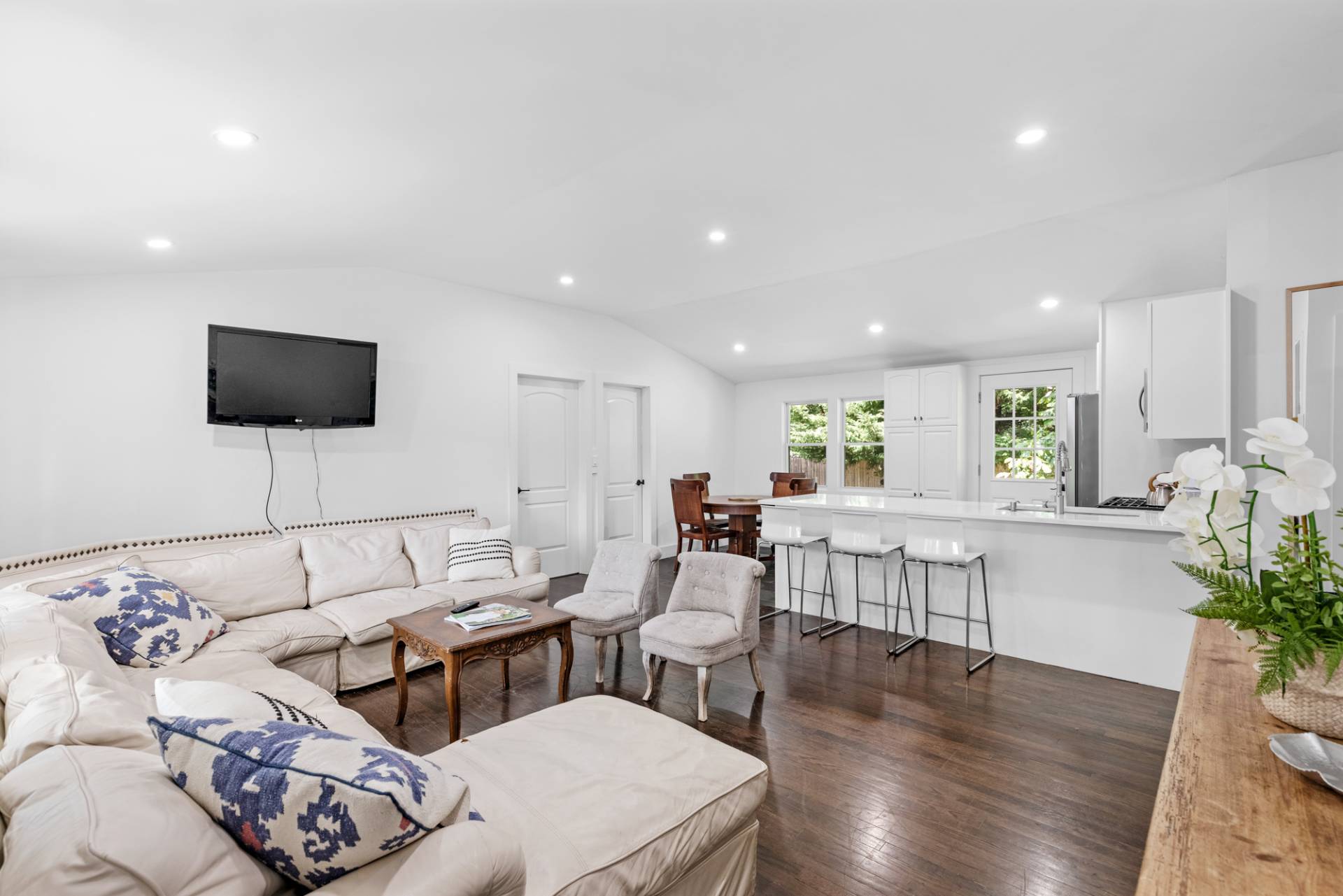 9 Randall Ln