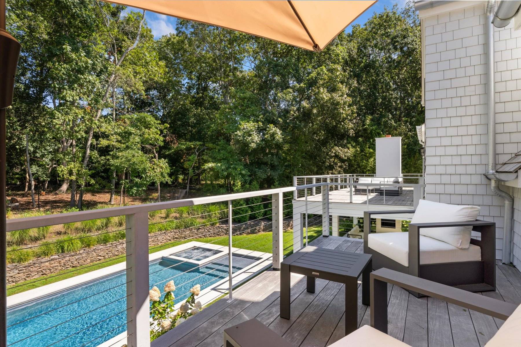 6 SAWMILL LN