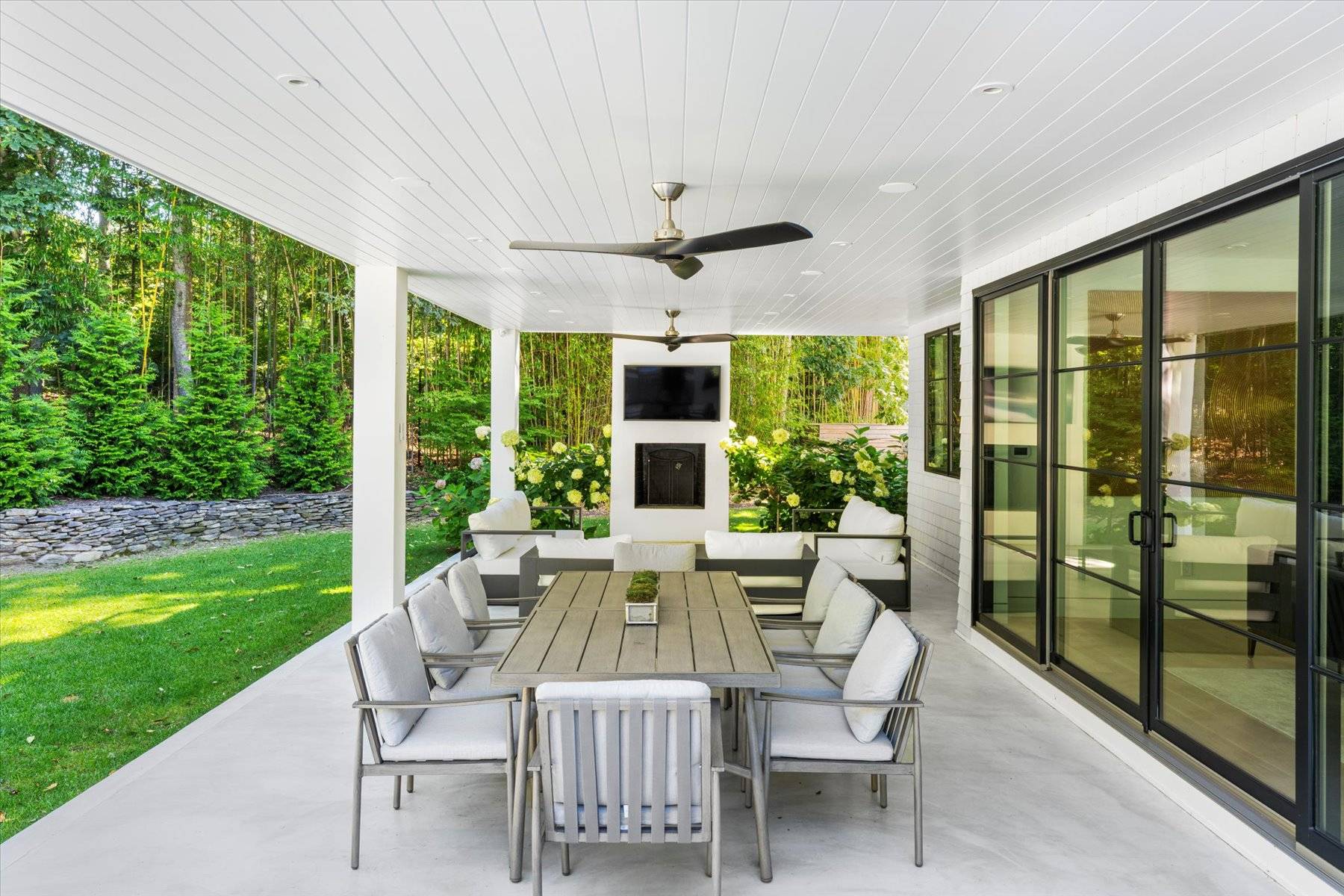 6 SAWMILL LN