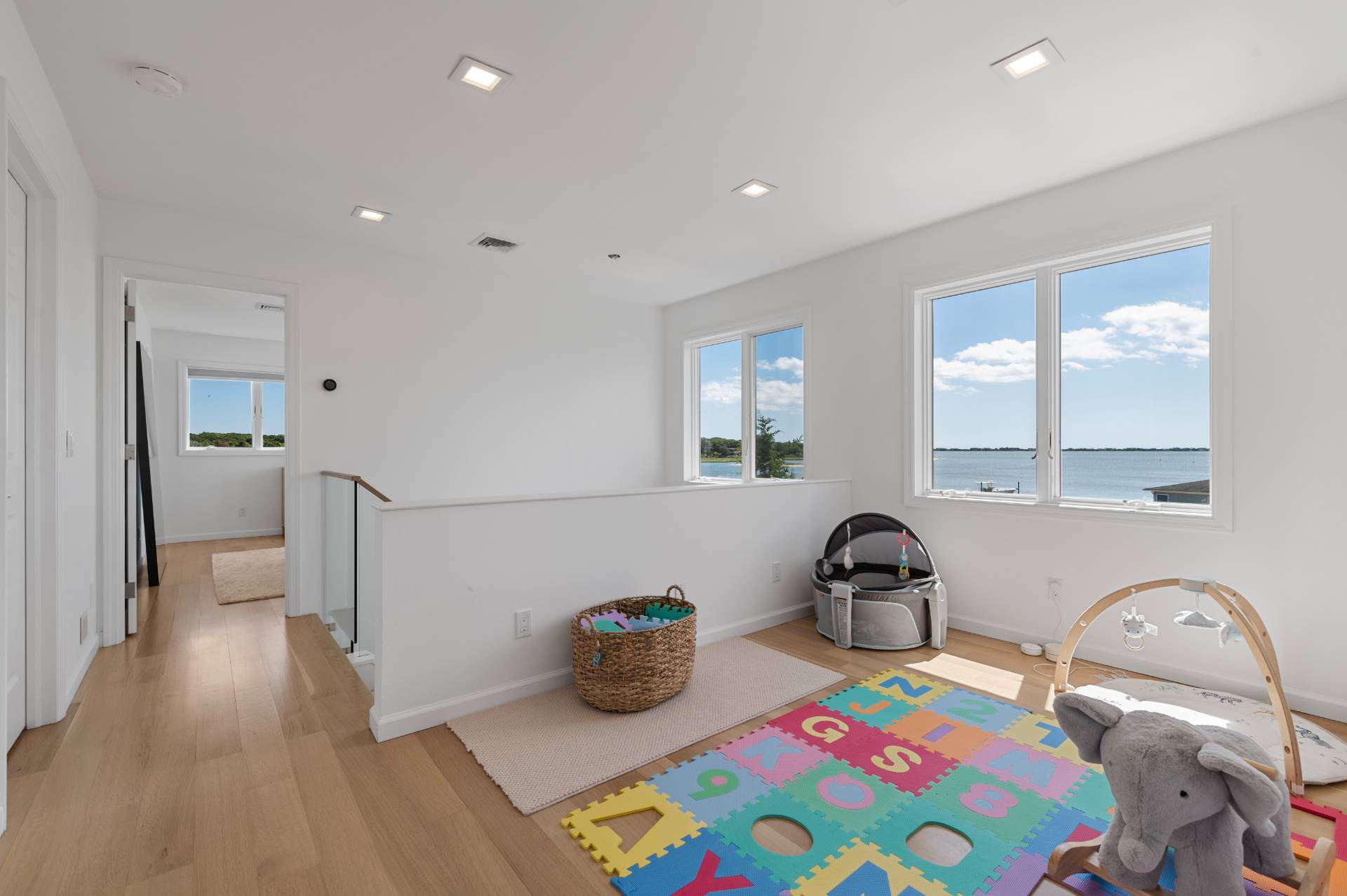 106 LITTLE NECK RD