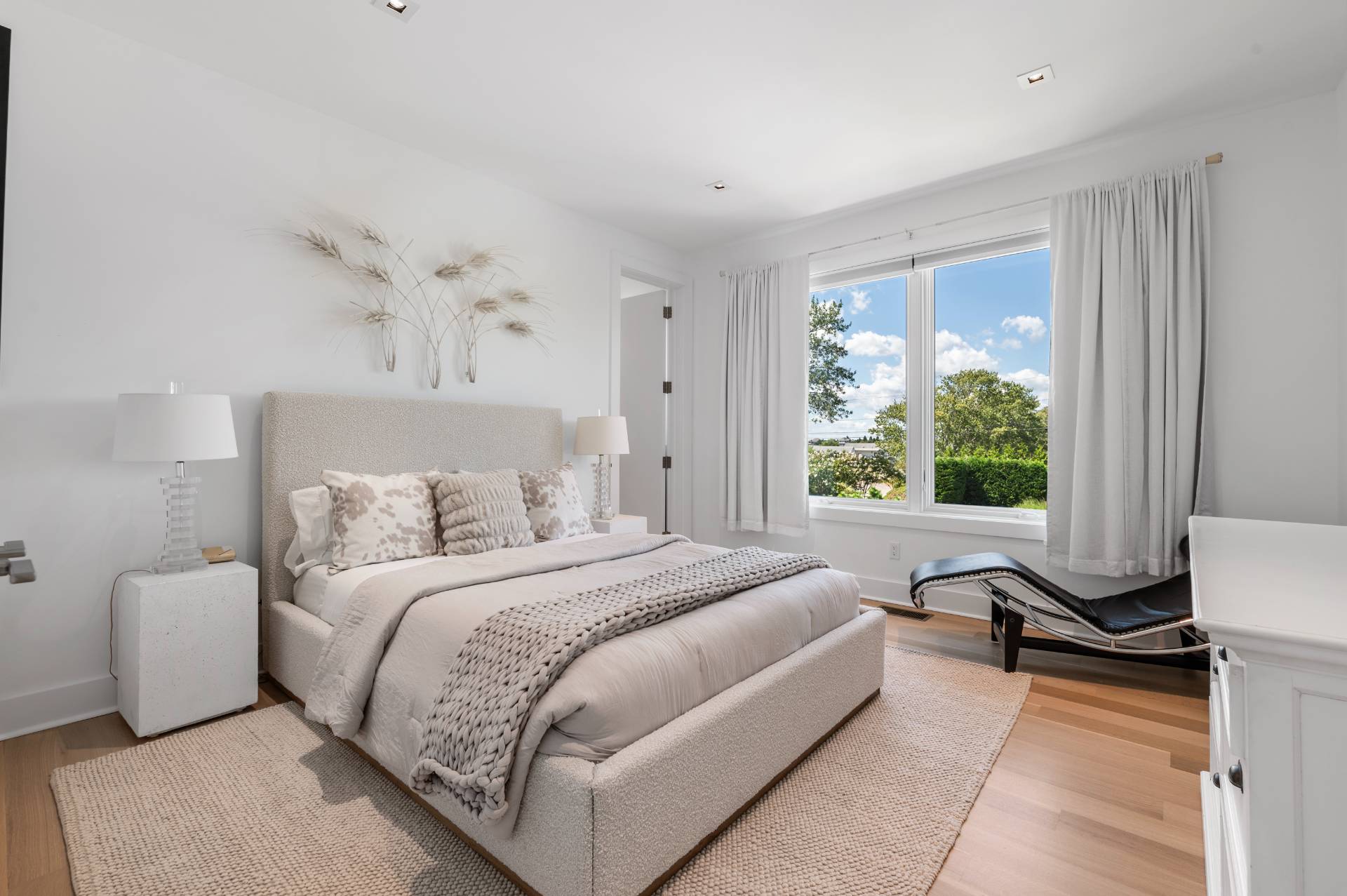 106 LITTLE NECK RD