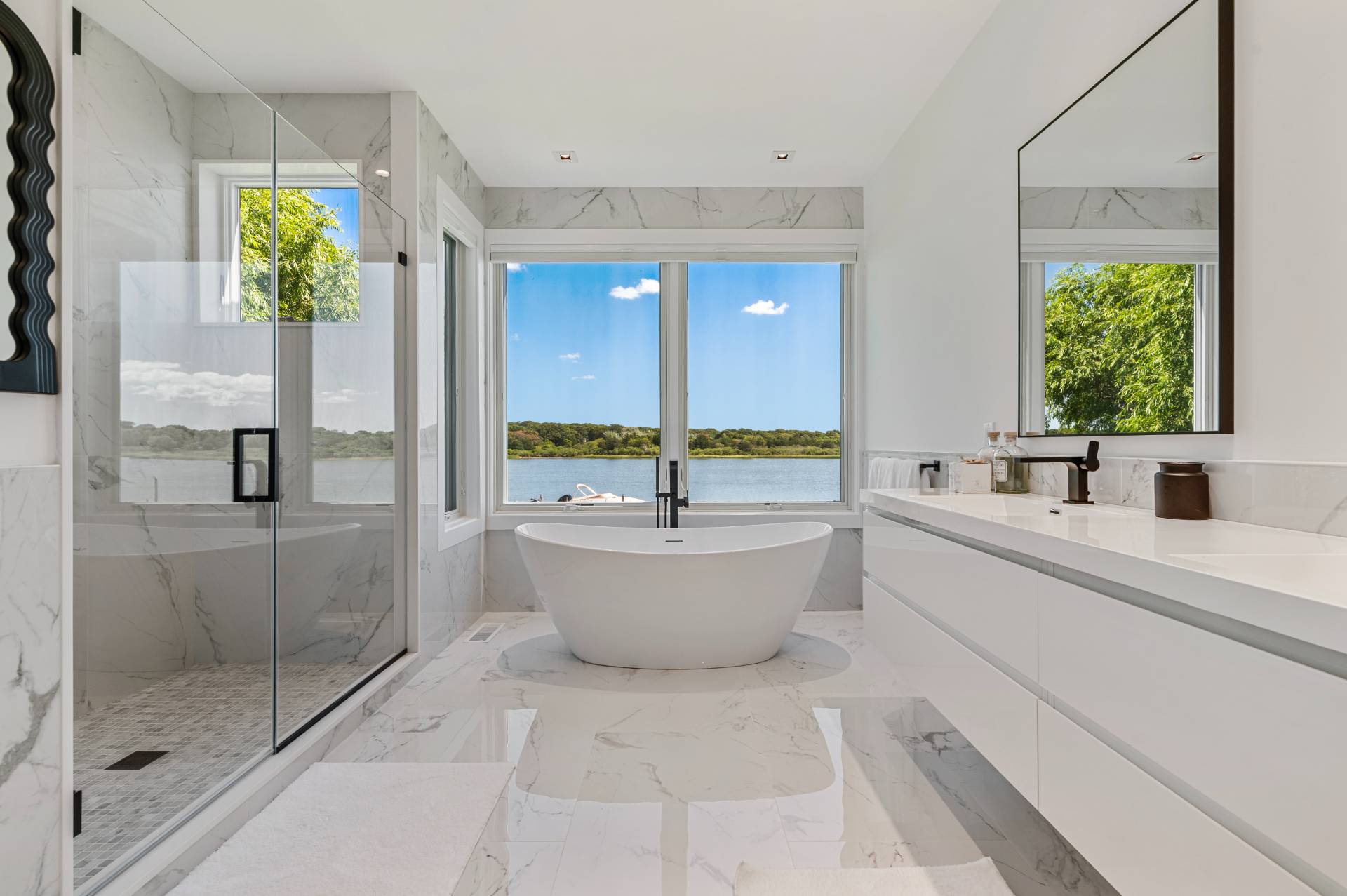 106 LITTLE NECK RD