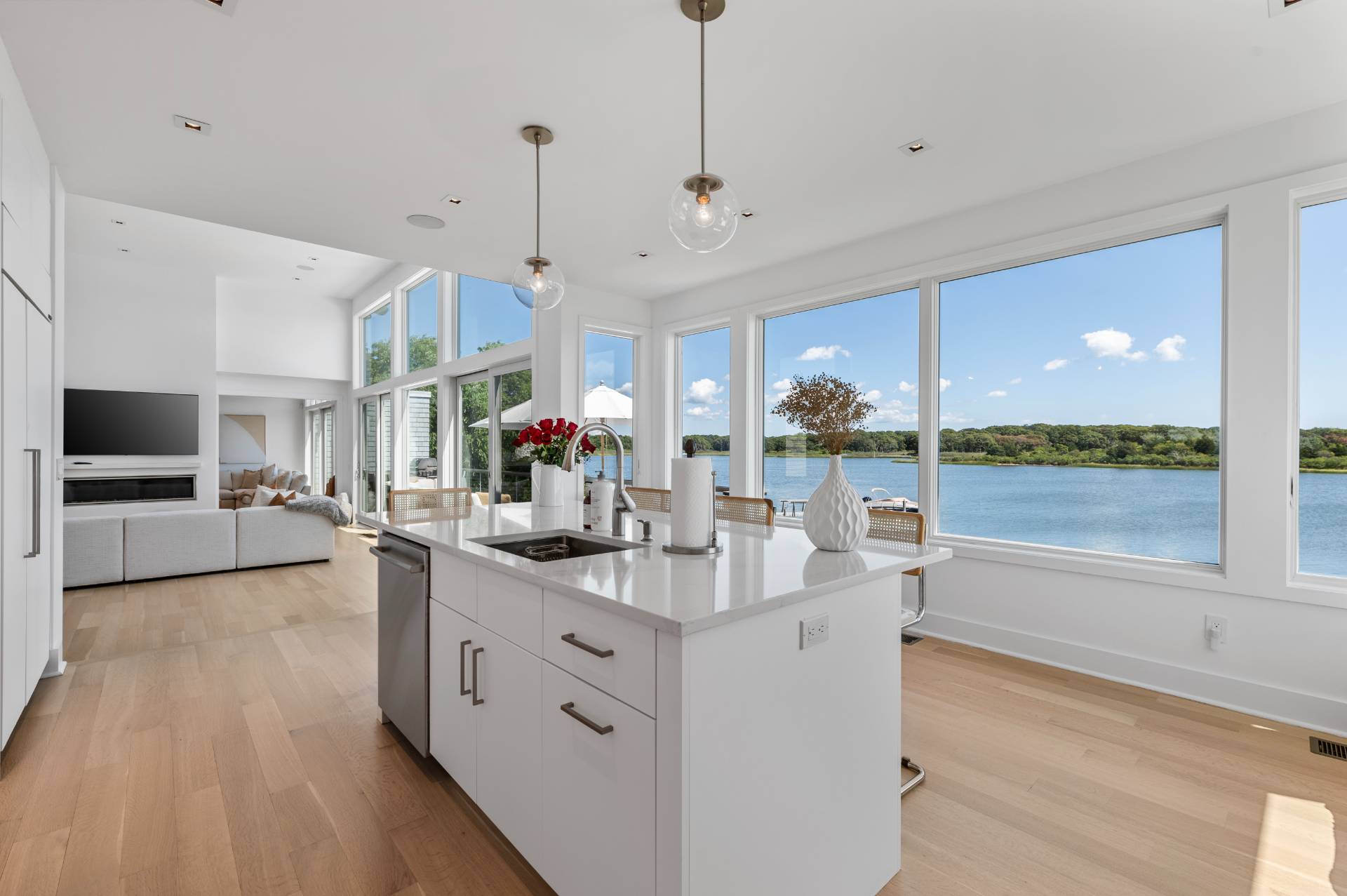 106 LITTLE NECK RD