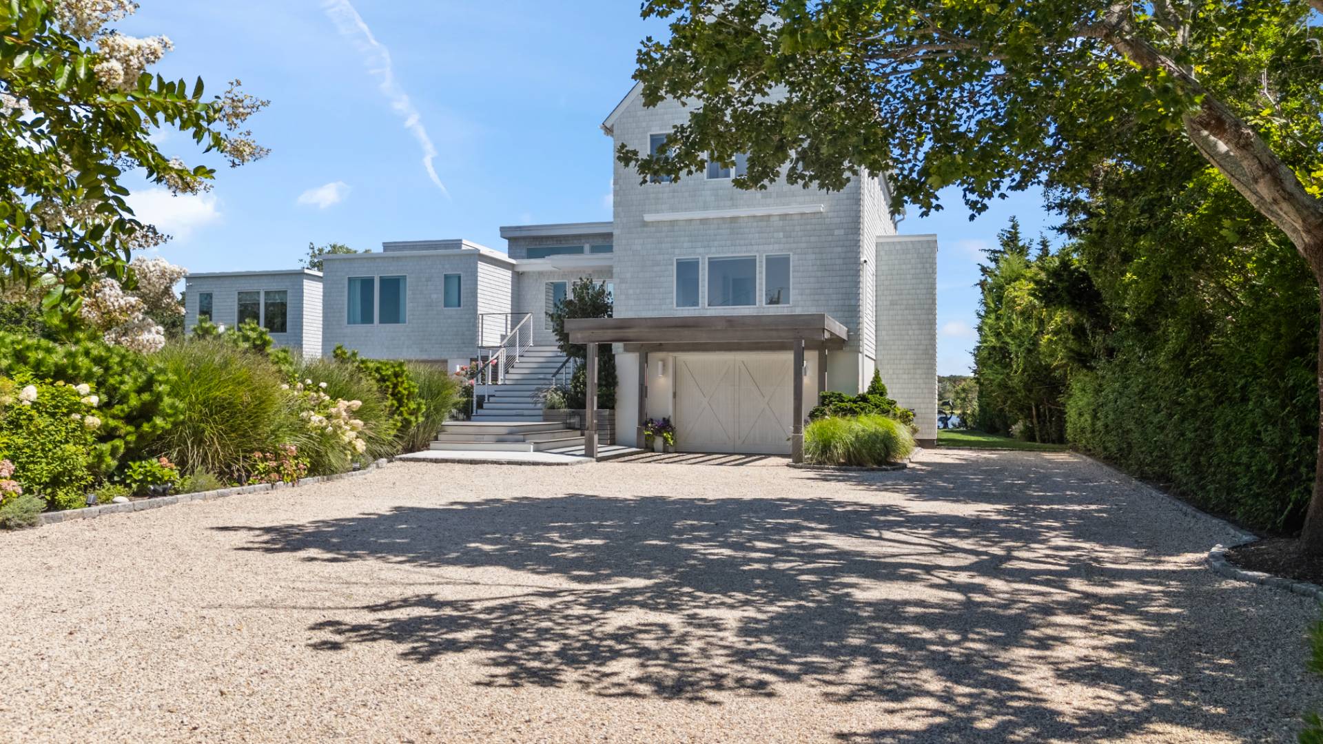 106 LITTLE NECK RD