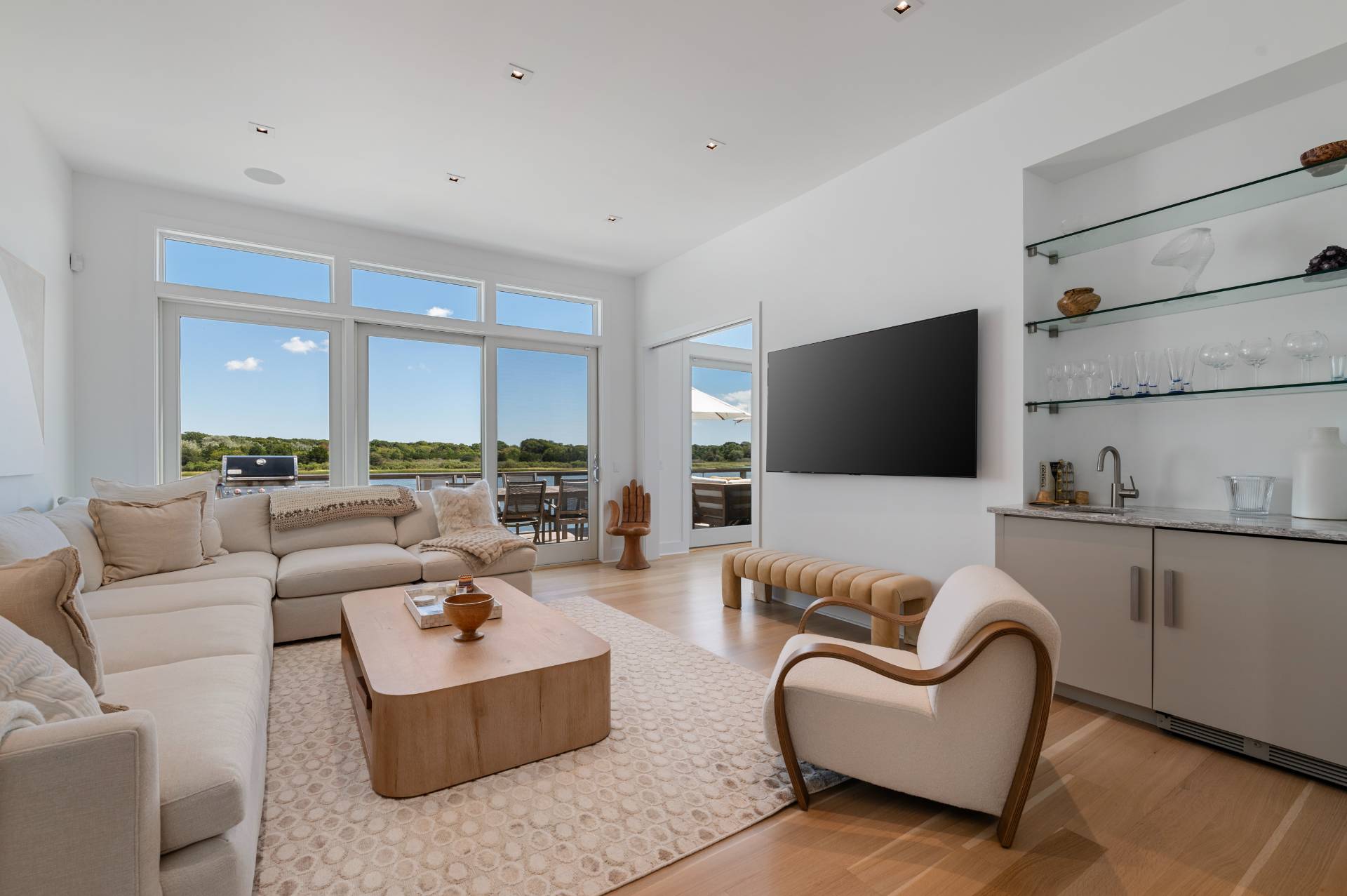 106 LITTLE NECK RD
