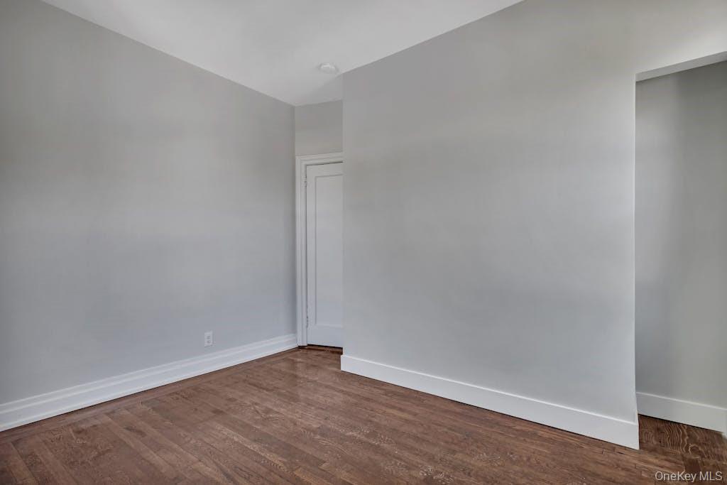 107 N Forest Avenue Unit: 2R