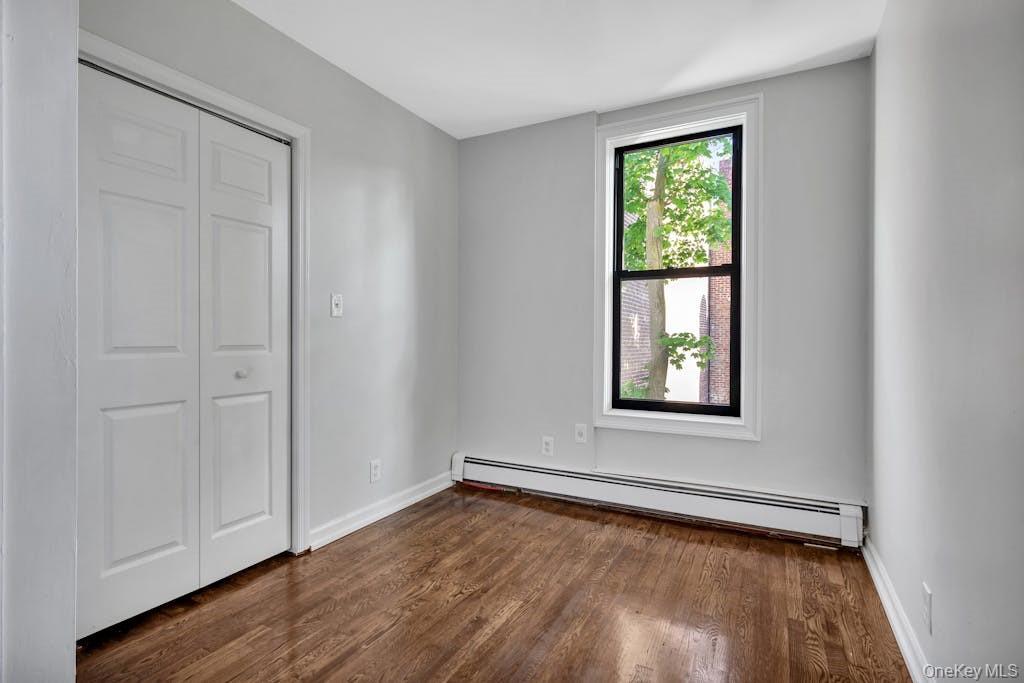 107 N Forest Avenue Unit: 2R