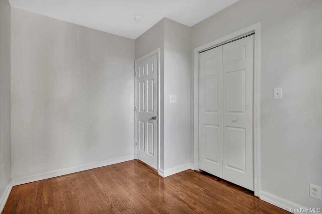 107 N Forest Avenue Unit: 2R