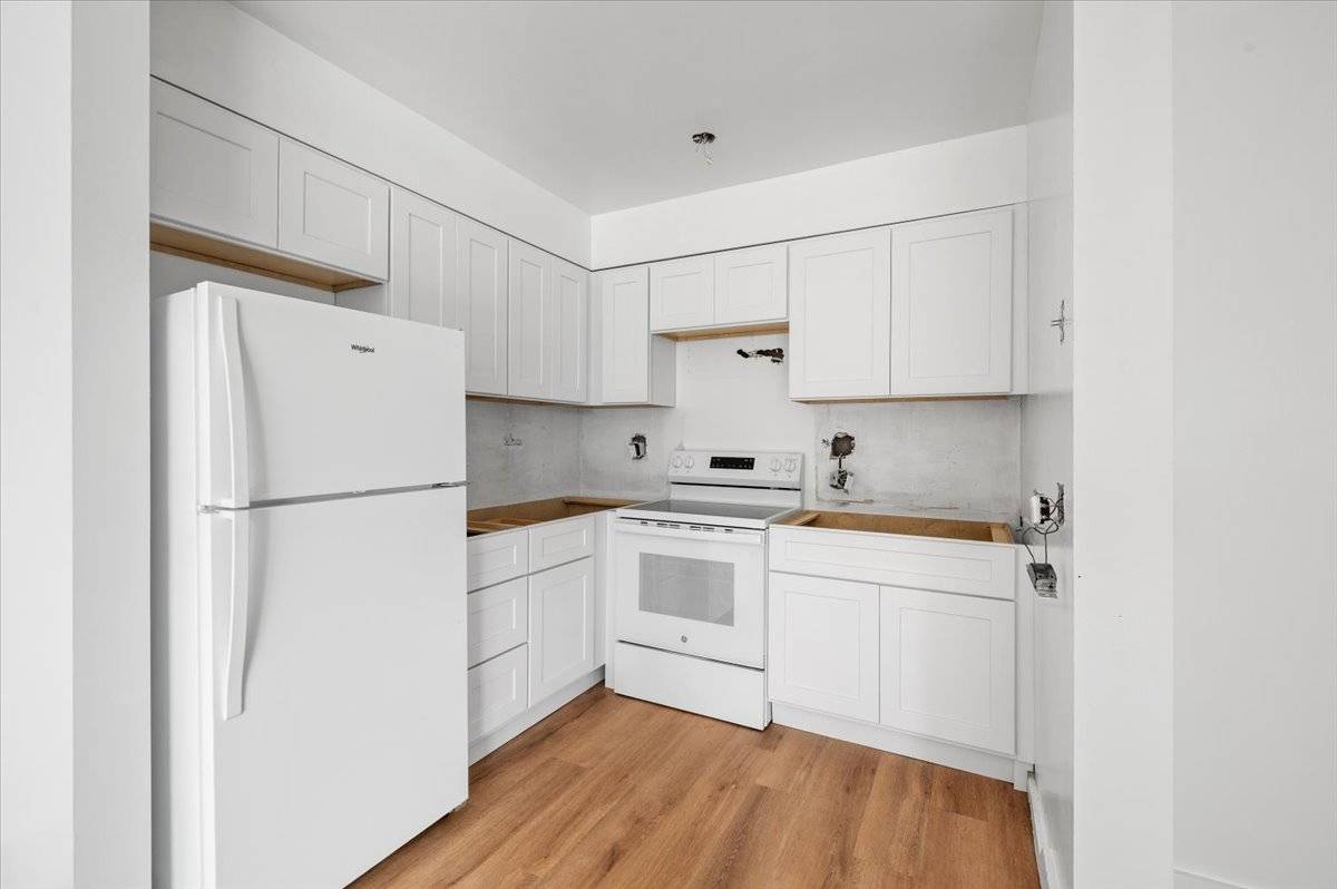 36 MAIN ST, #3