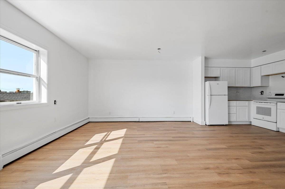 36 MAIN ST, #3