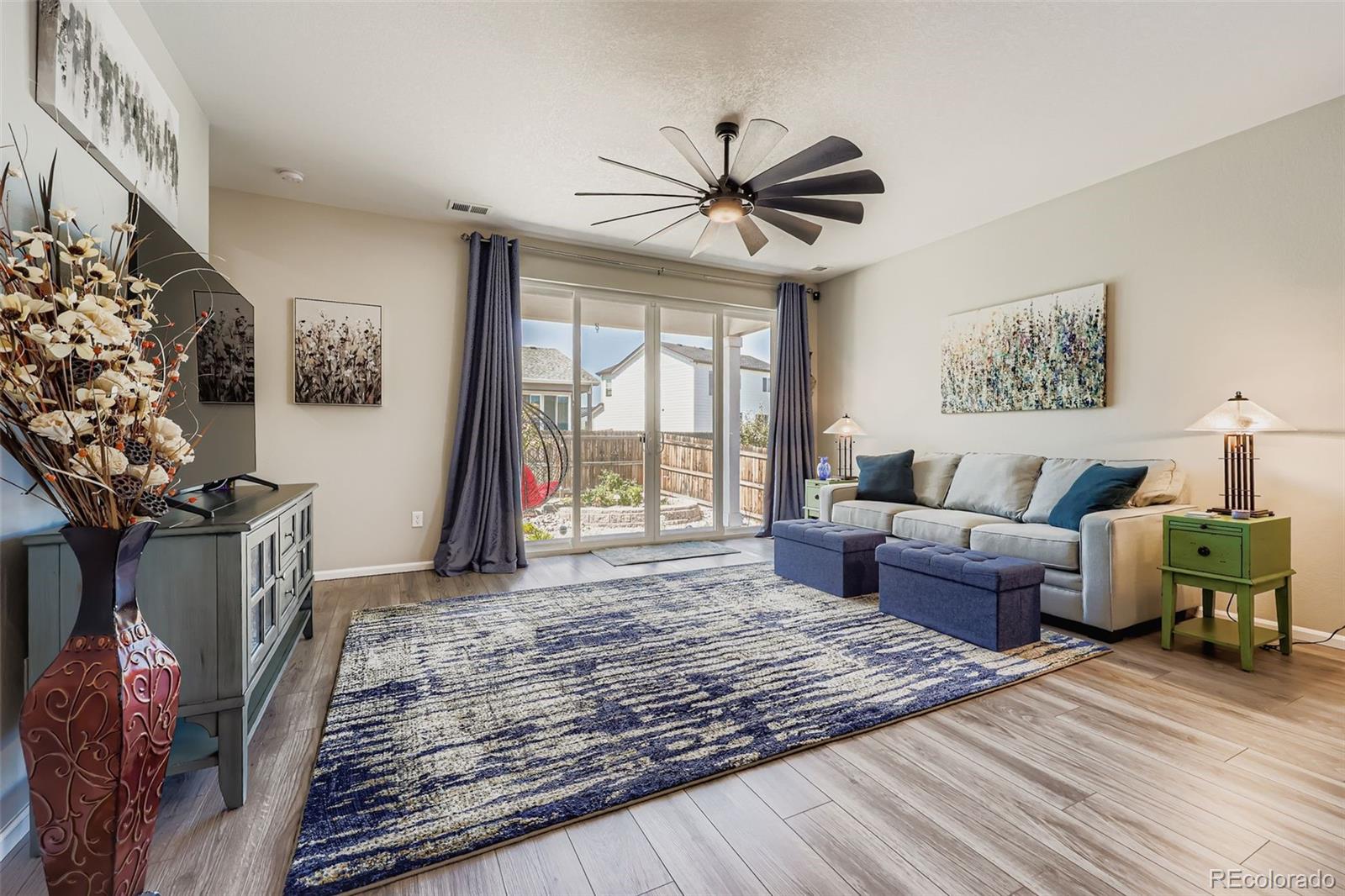 166 Vista Cliff Circle