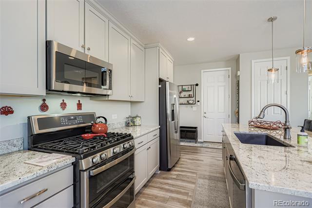 166 Vista Cliff Circle
