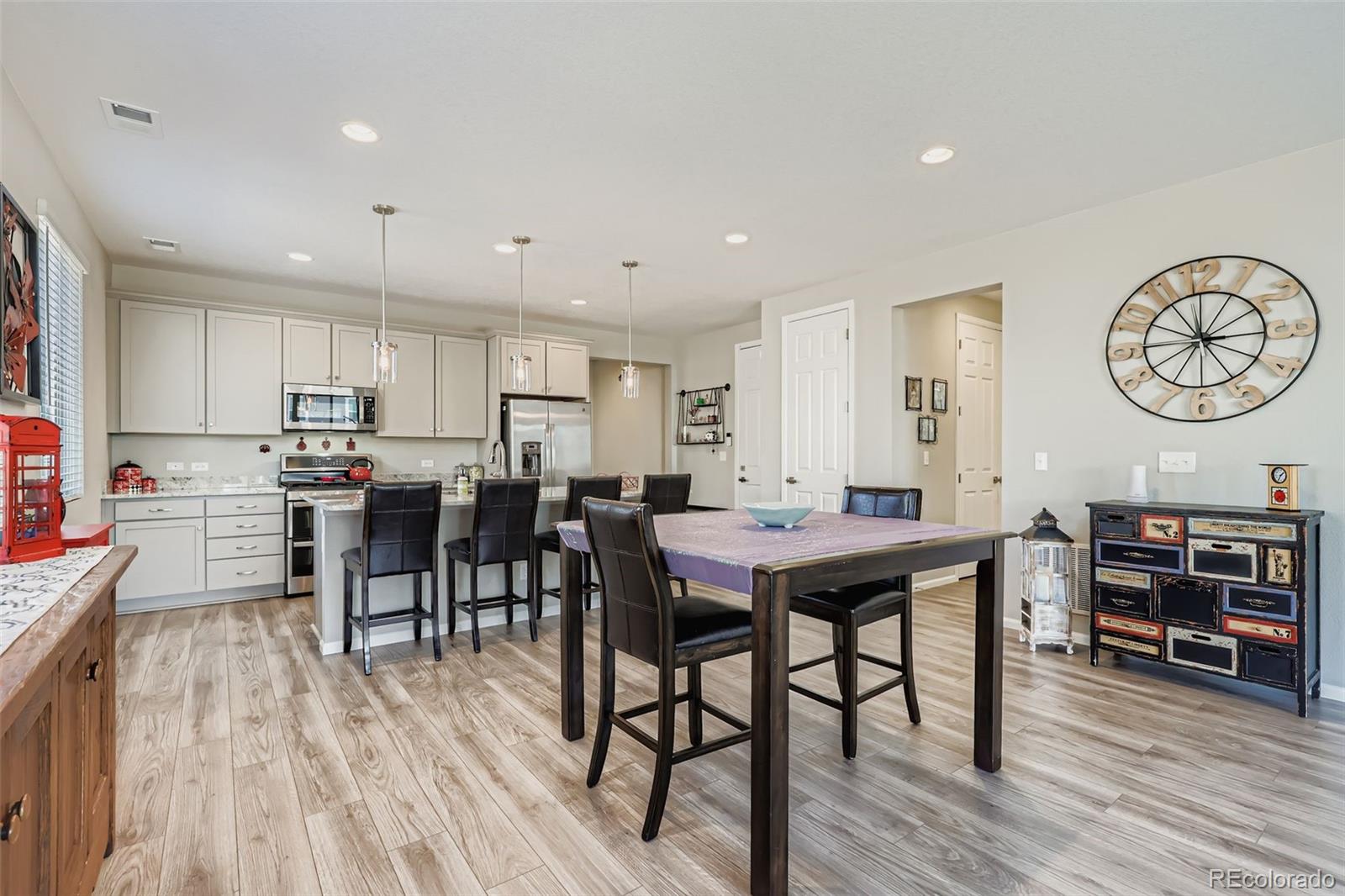 166 Vista Cliff Circle
