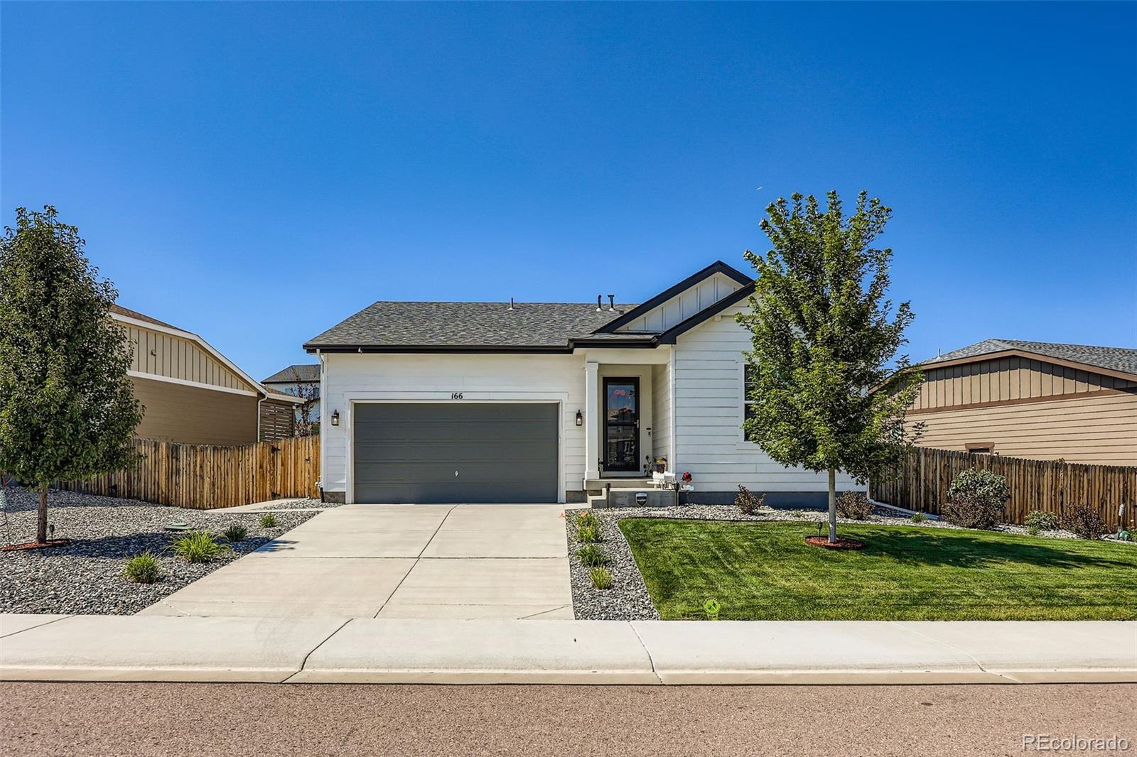 166 Vista Cliff Circle