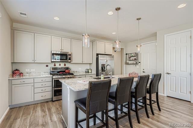 166 Vista Cliff Circle