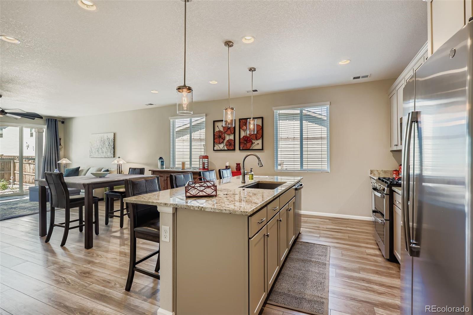 166 Vista Cliff Circle