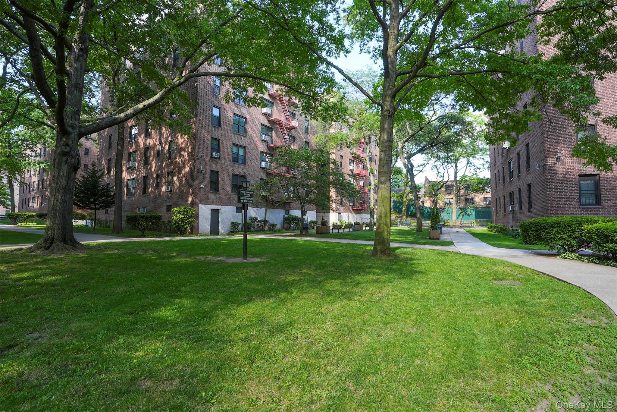 83-85 Woodhaven Boulevard Unit: 3M