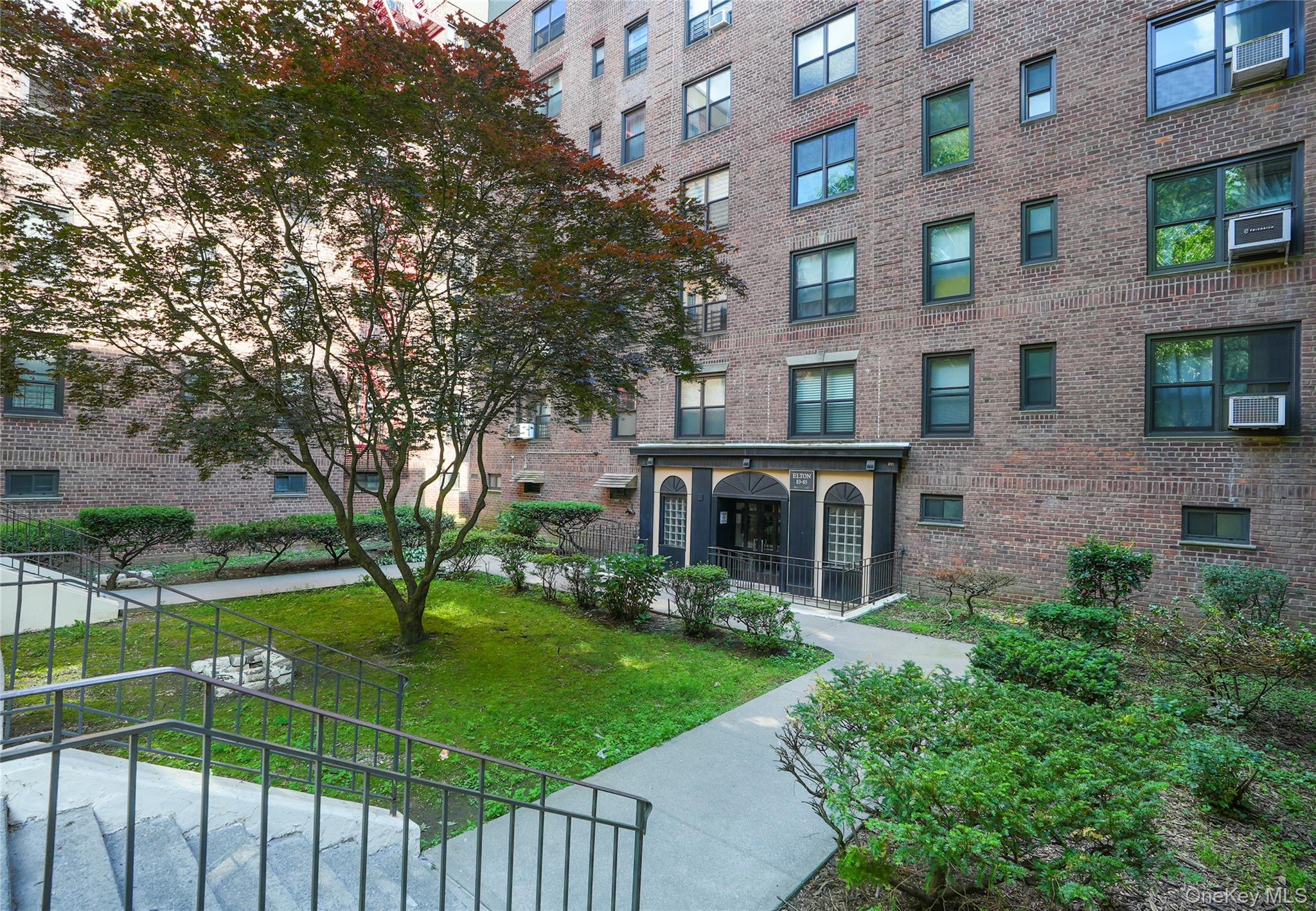 83-85 Woodhaven Boulevard Unit: 3M