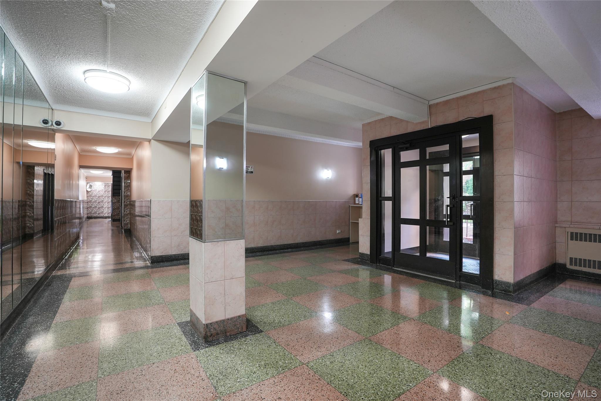 83-85 Woodhaven Boulevard Unit: 3M