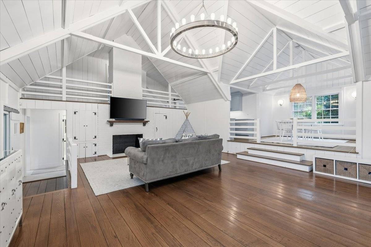 17 OCEAN VIEW AVE