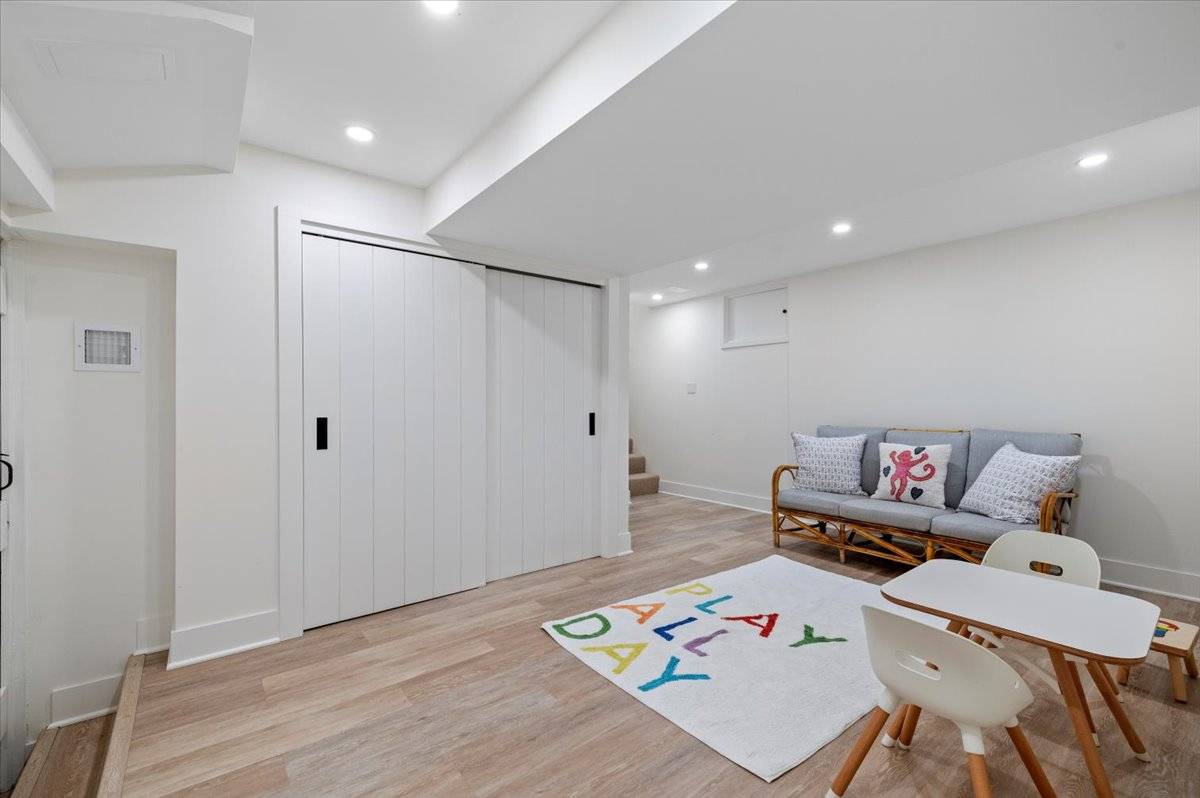 17 OCEAN VIEW AVE