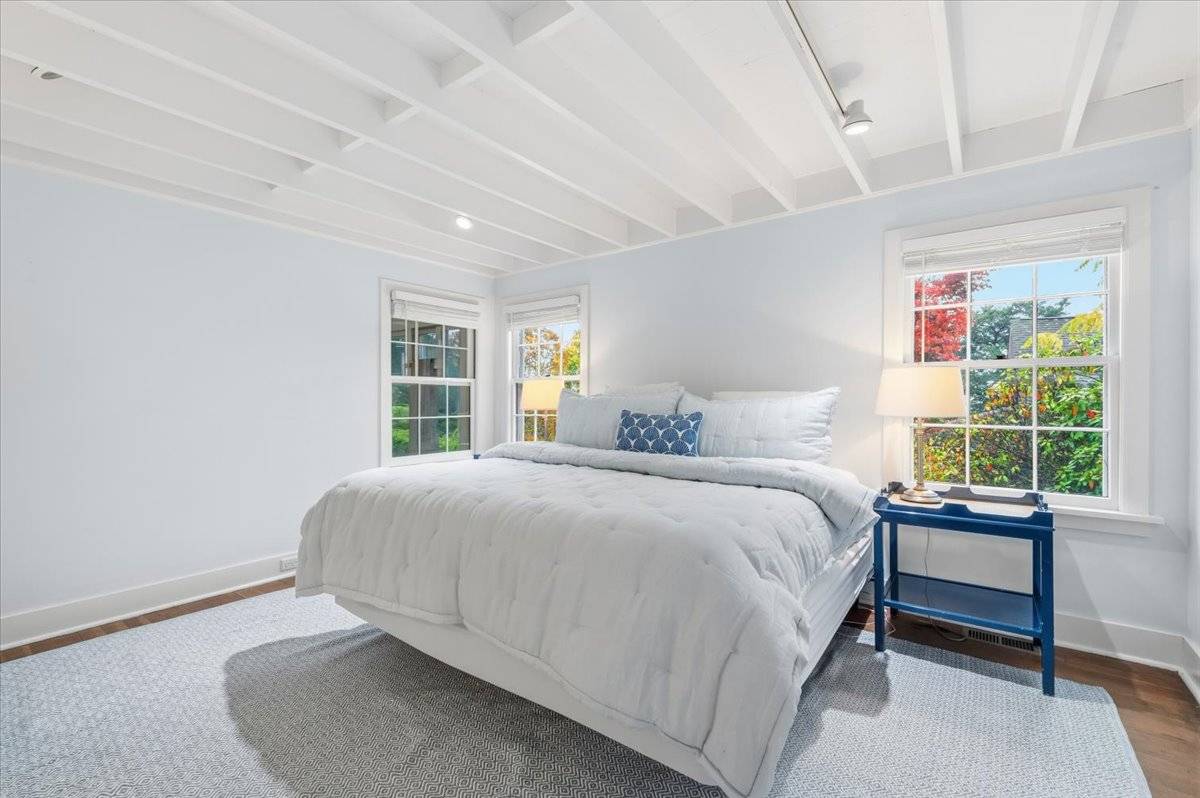 17 OCEAN VIEW AVE