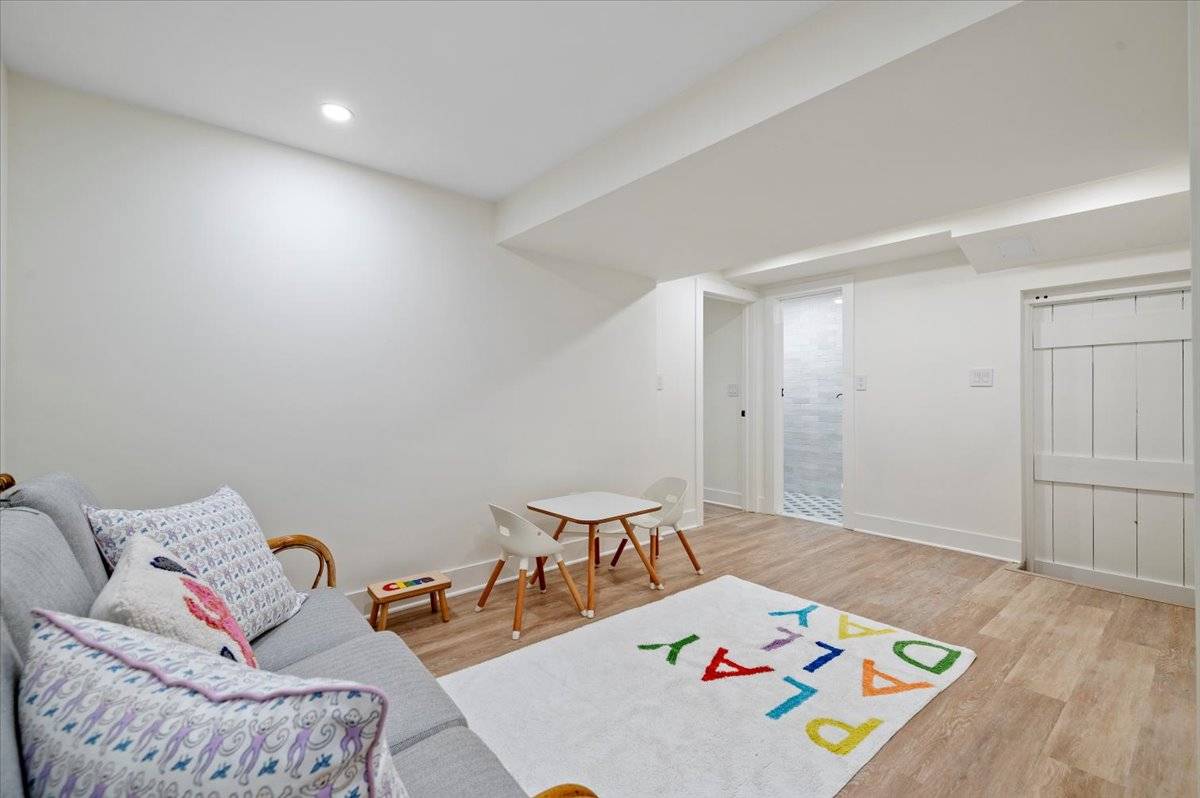 17 OCEAN VIEW AVE