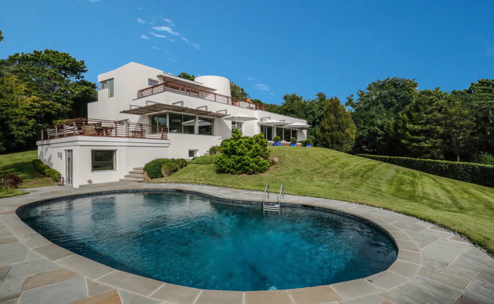 43 WESTWAY DR