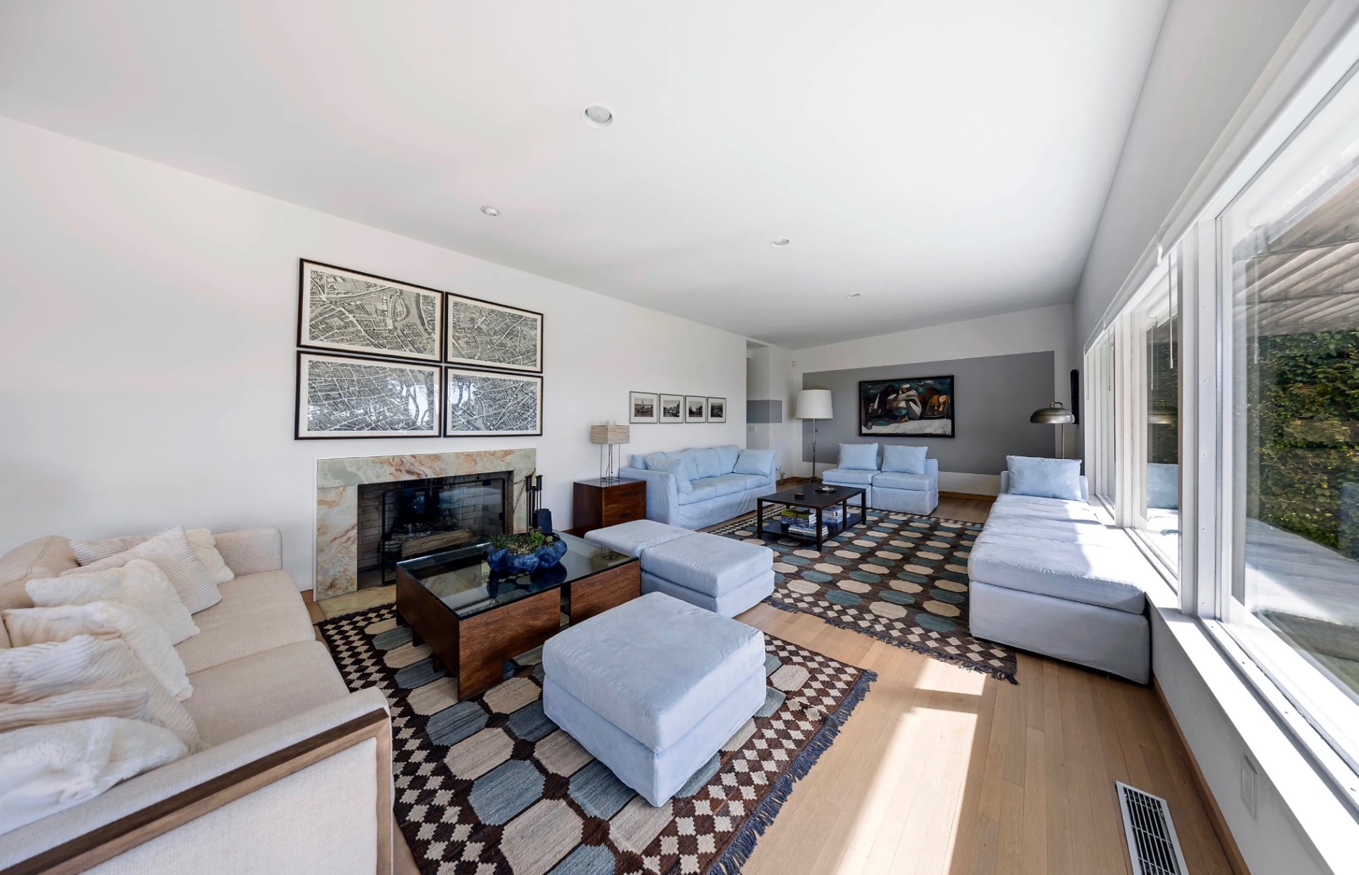 43 WESTWAY DR