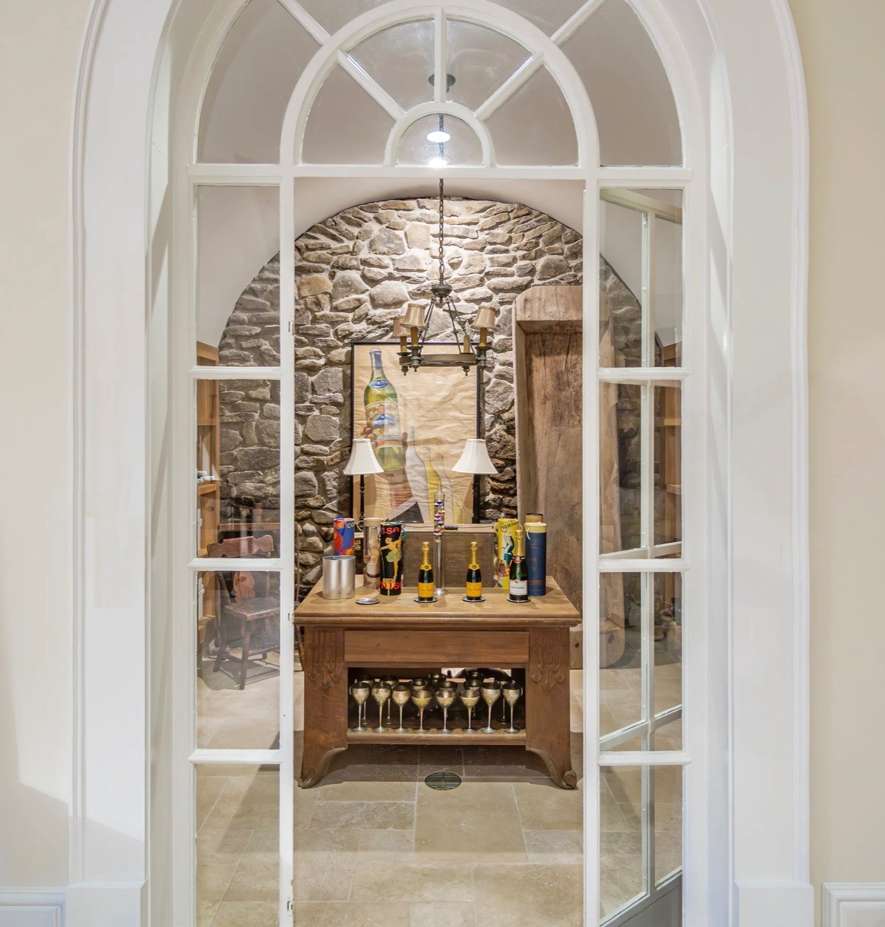 561 SAGAPONACK MAIN ST