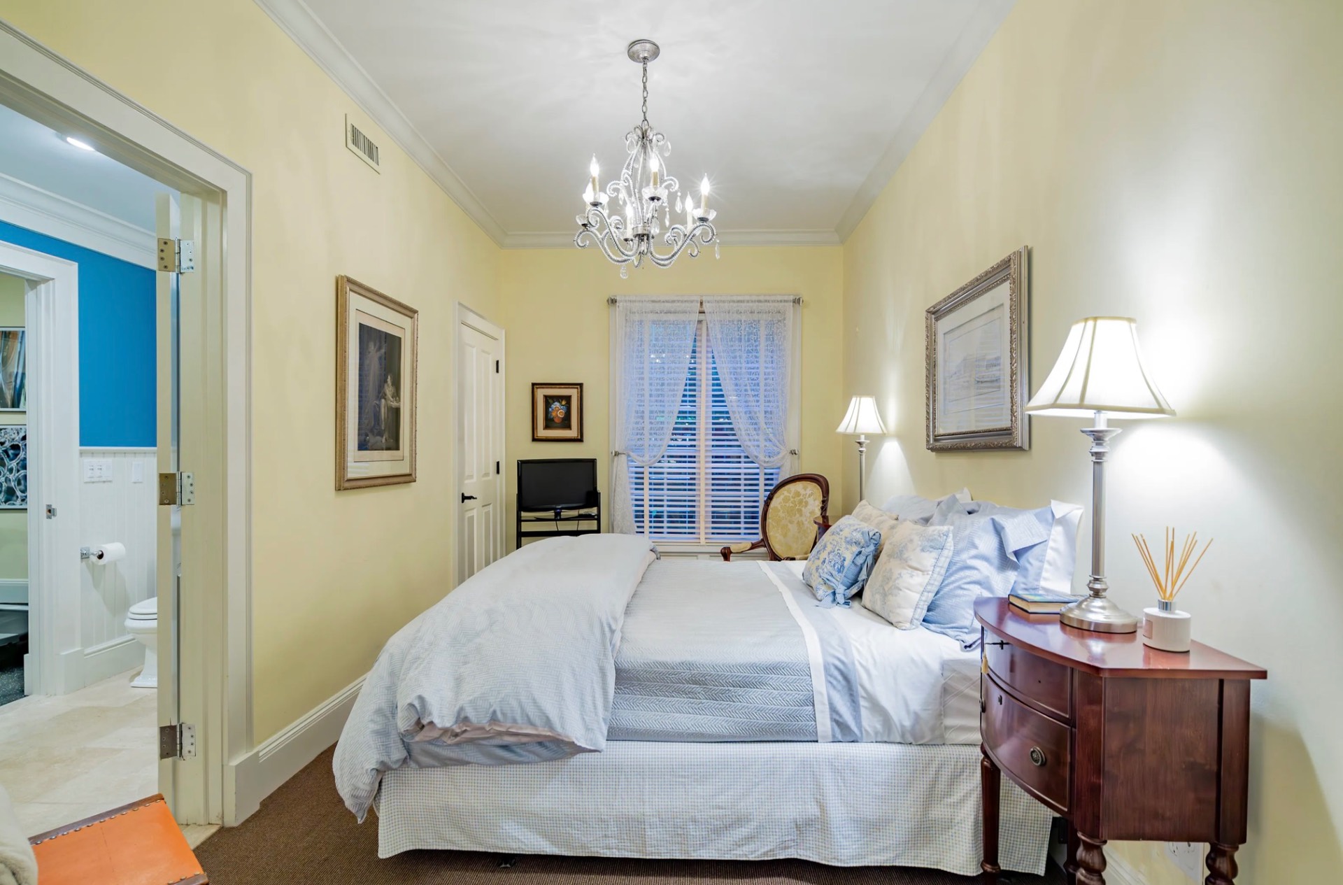 561 SAGAPONACK MAIN ST