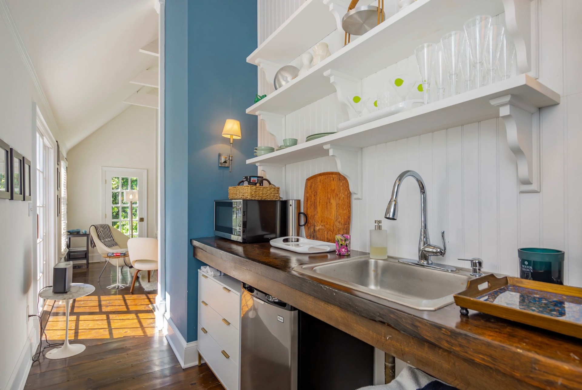 561 SAGAPONACK MAIN ST