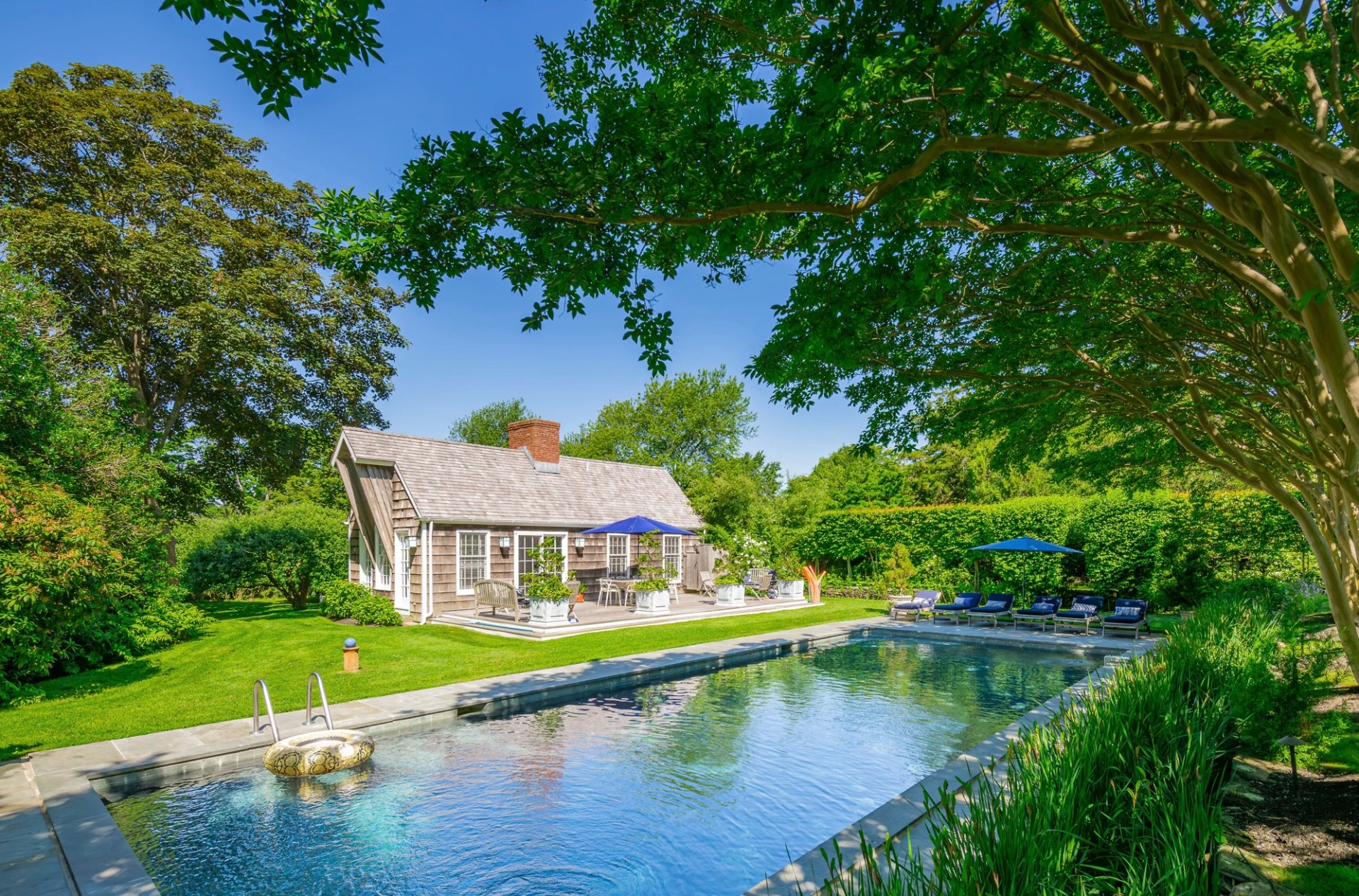 561 SAGAPONACK MAIN ST