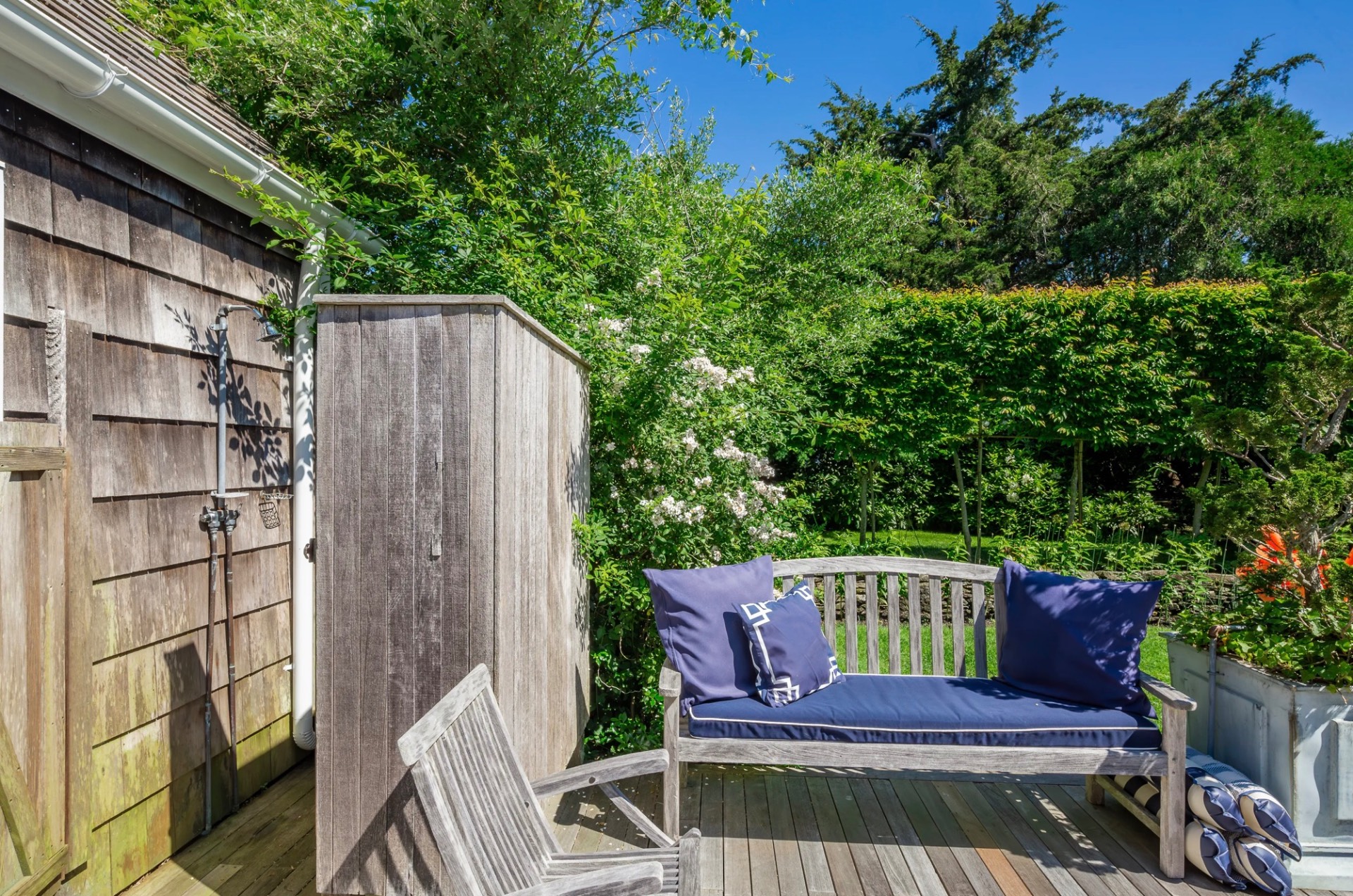 561 SAGAPONACK MAIN ST