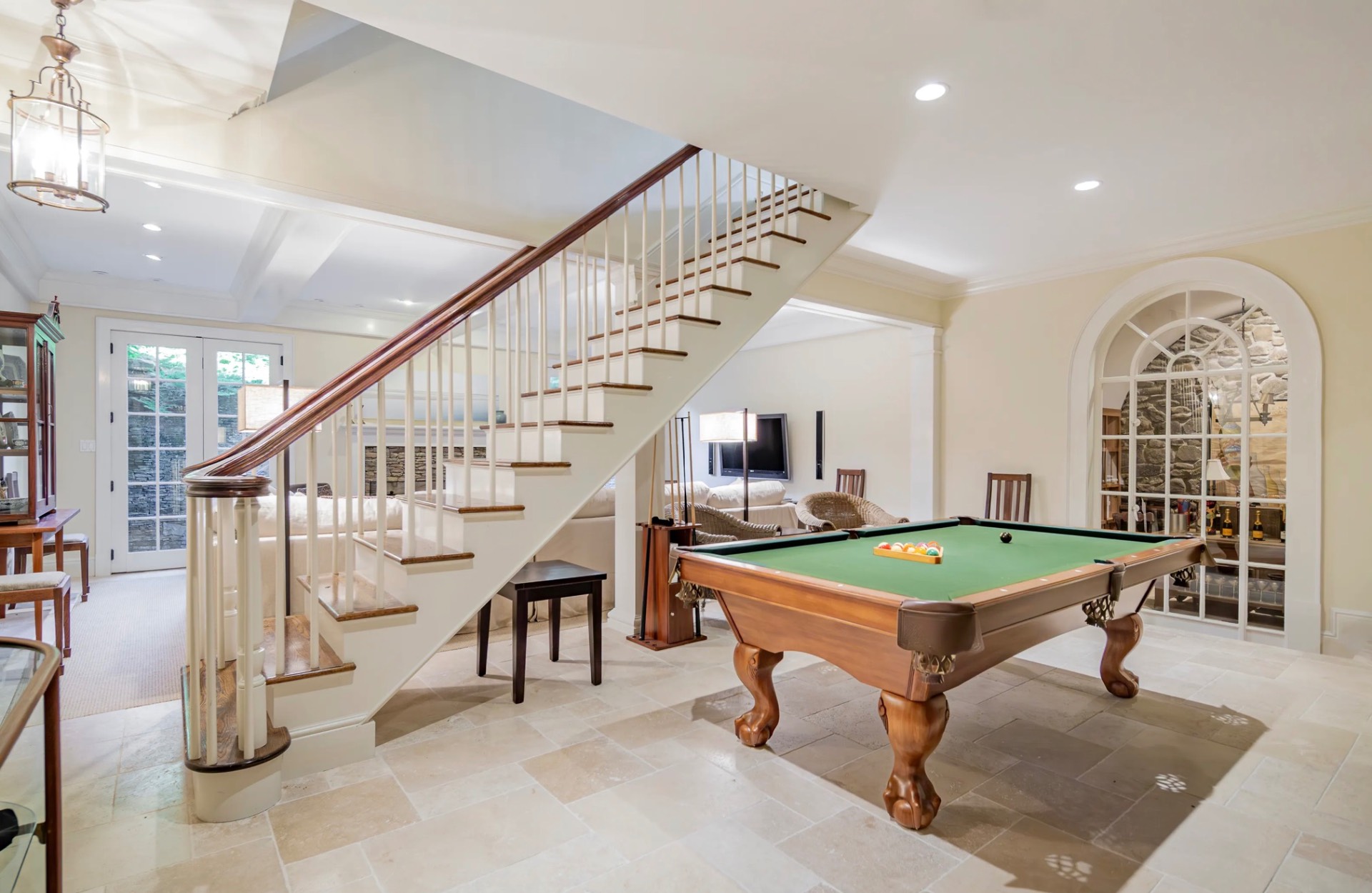 561 SAGAPONACK MAIN ST