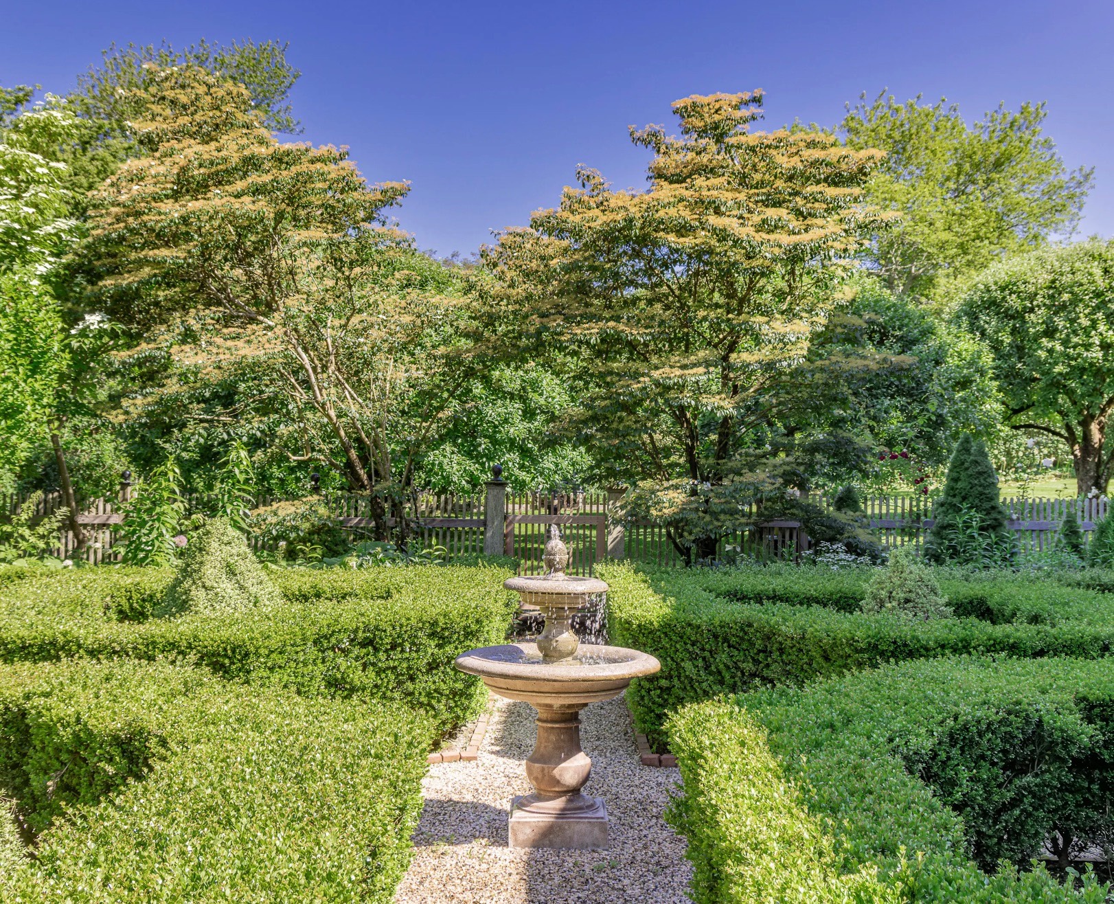 561 SAGAPONACK MAIN ST